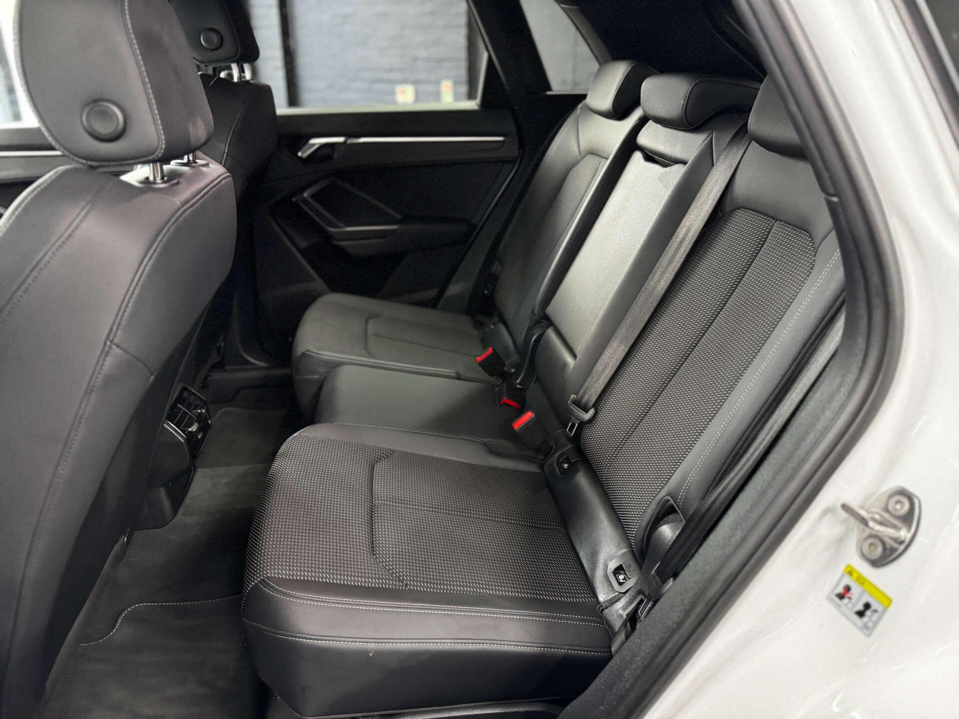 Audi Q3 view 58