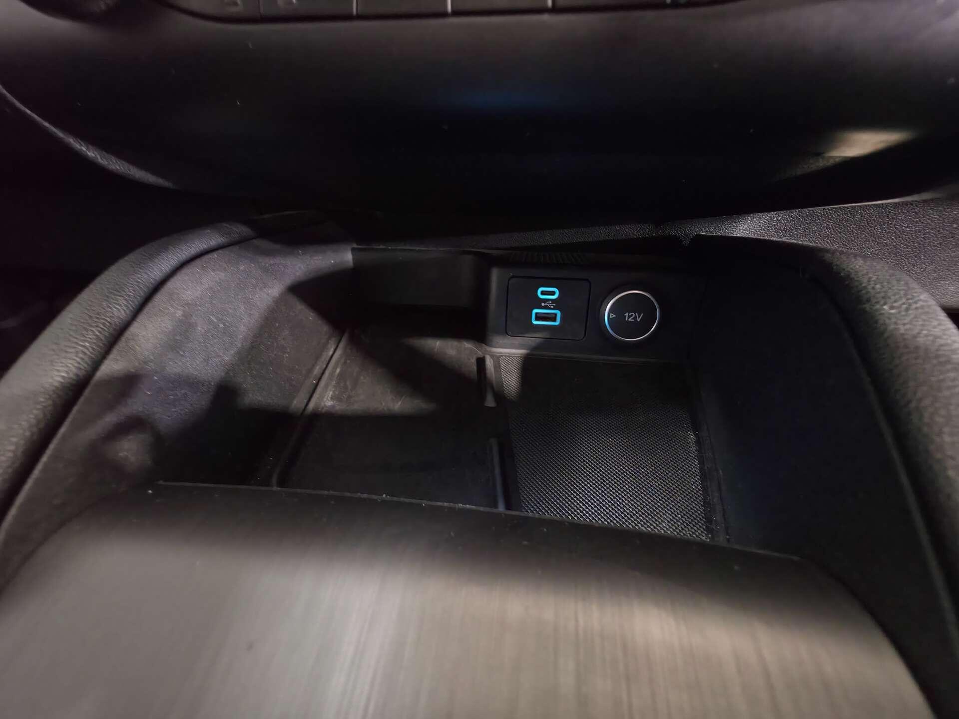 Ford Kuga view 39