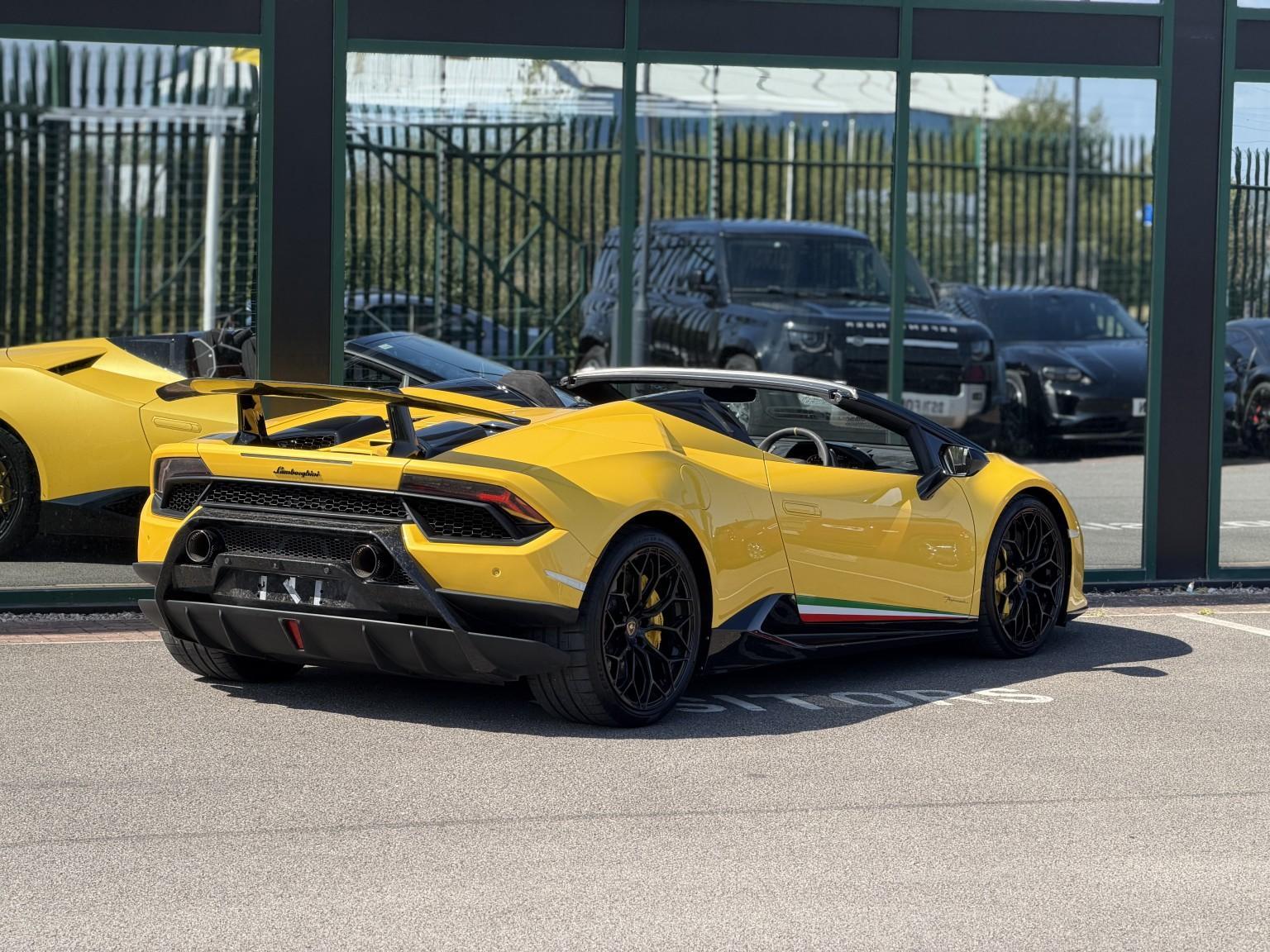 Lamborghini Huracan view 8