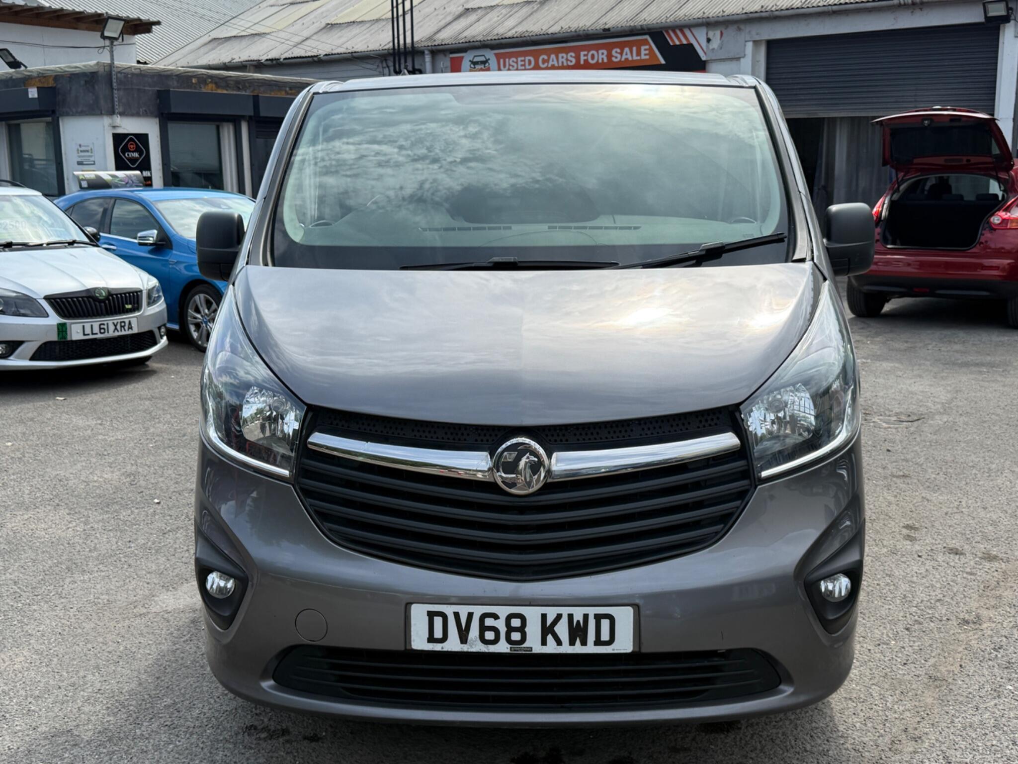 Vauxhall Vivaro - Image 3