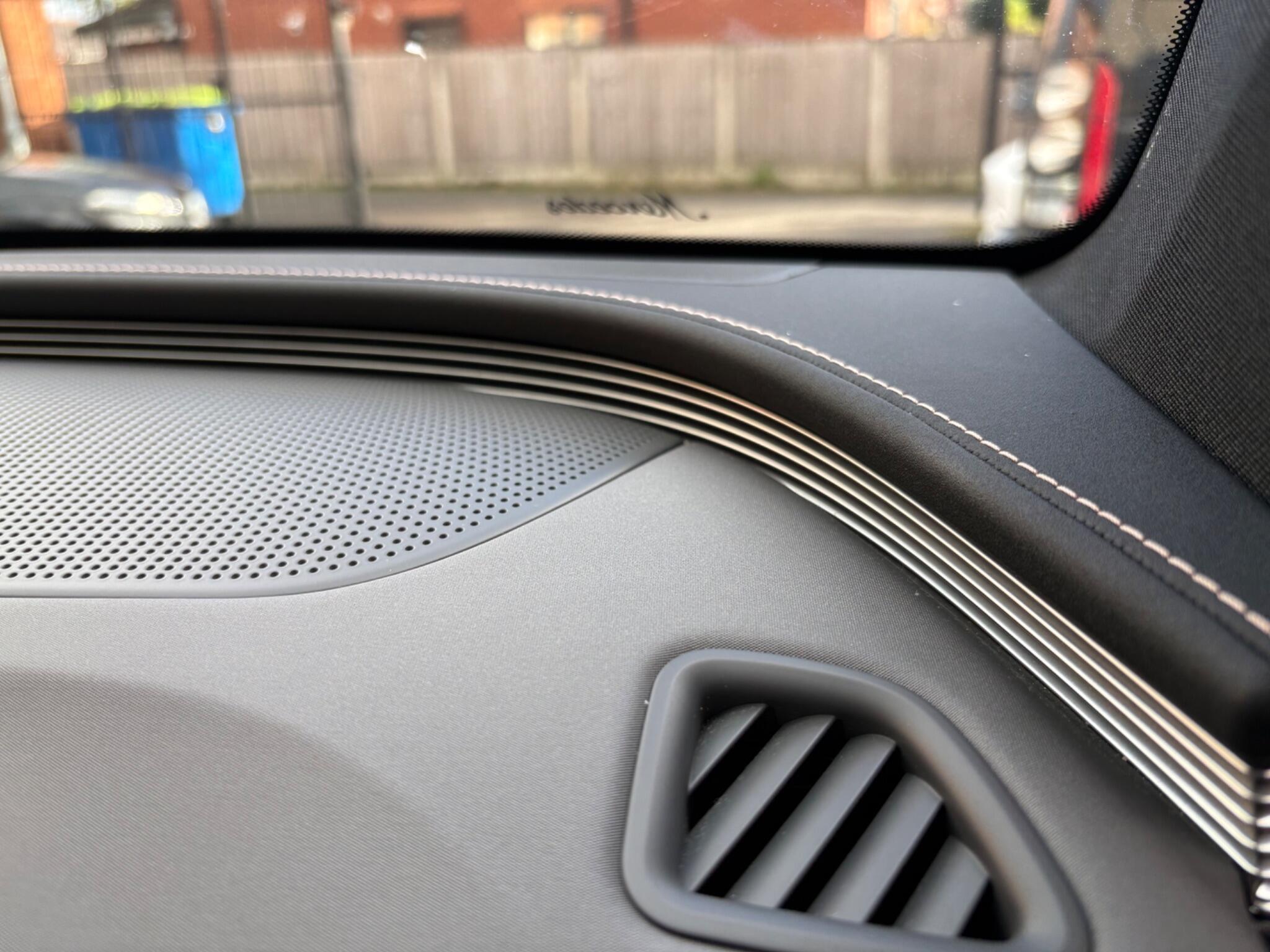 Mercedes-Benz EQC view 27