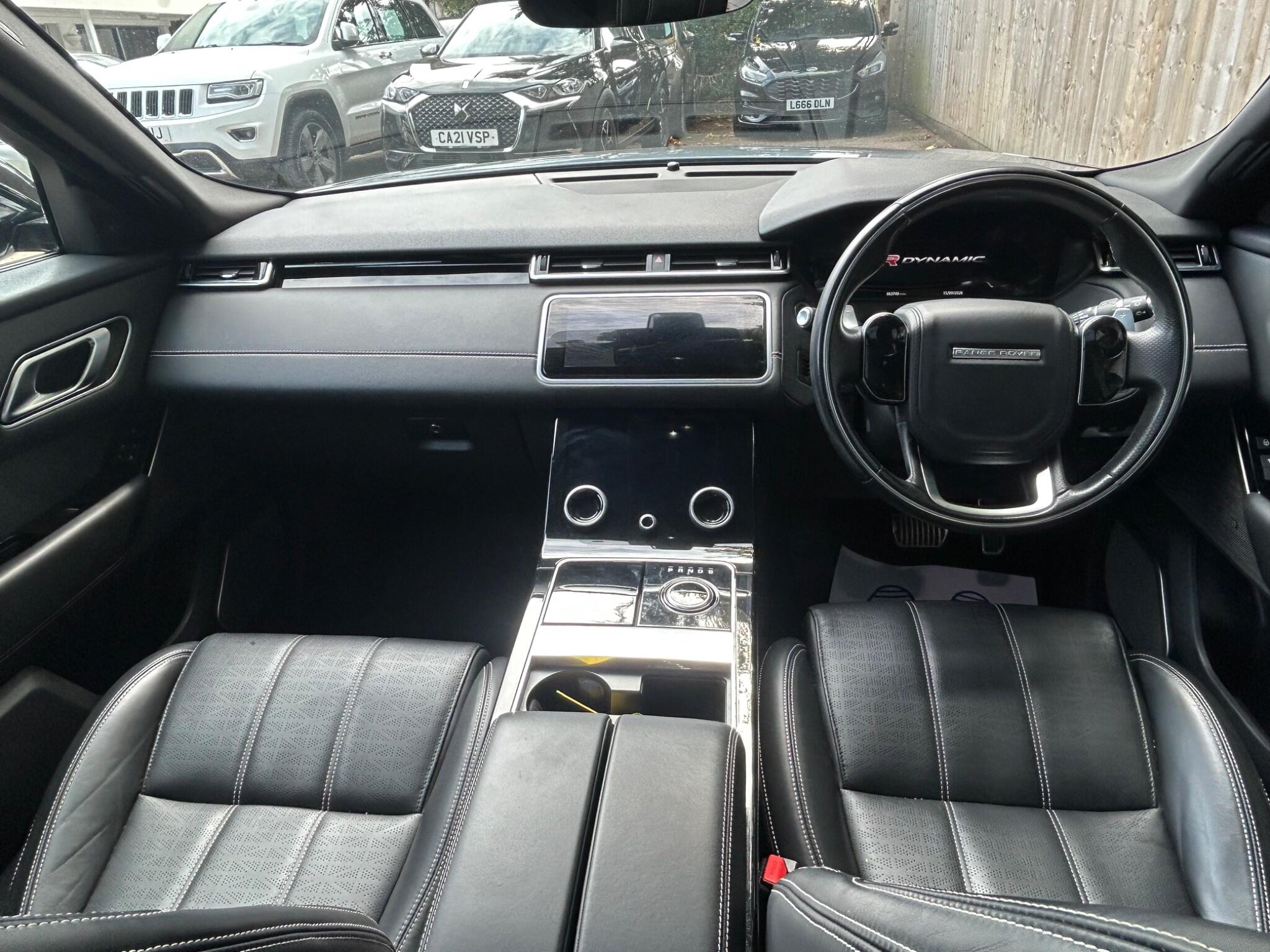 Land Rover Range Rover Velar view 31
