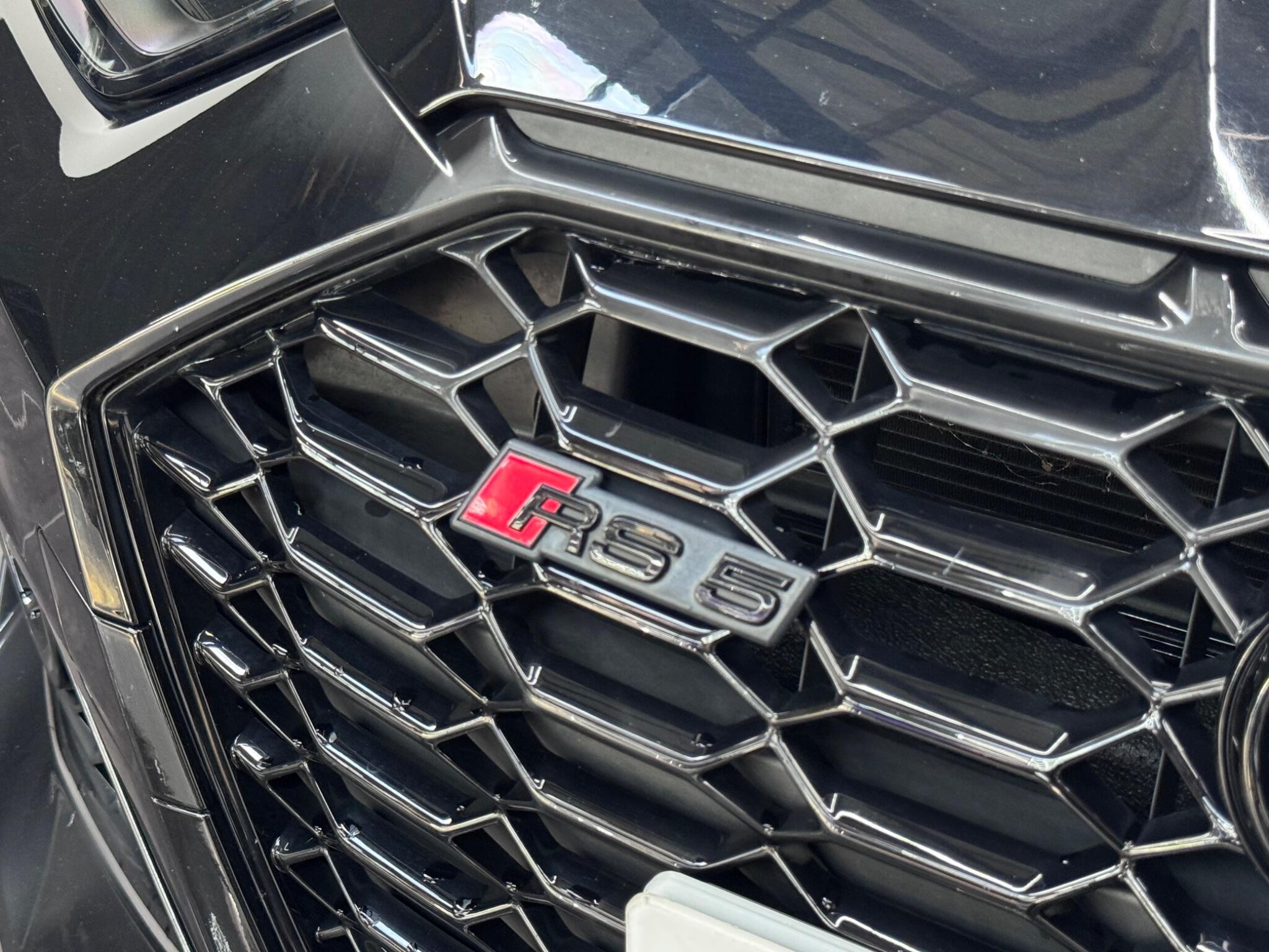Audi RS5 view 11