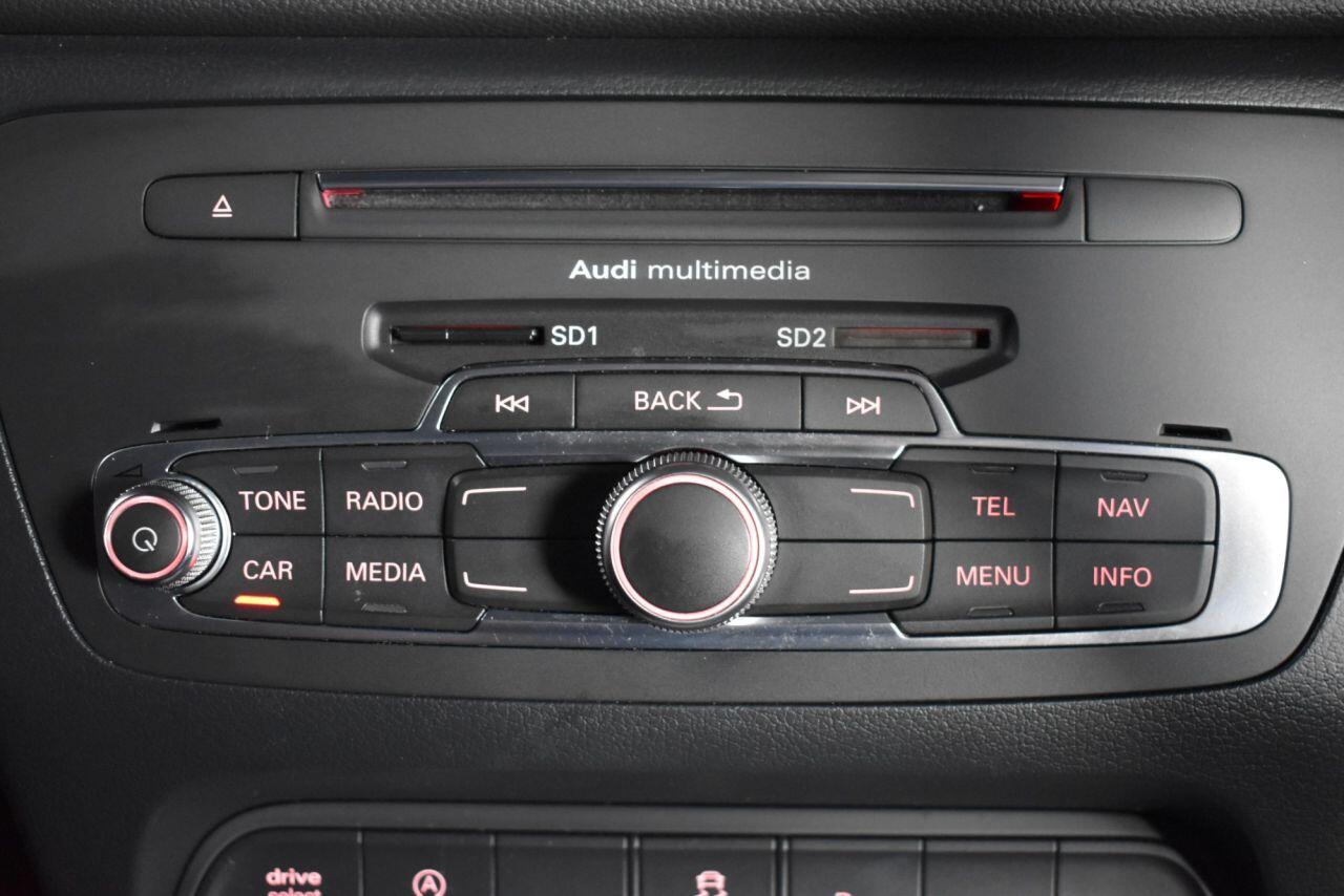 Audi Q3 view 23
