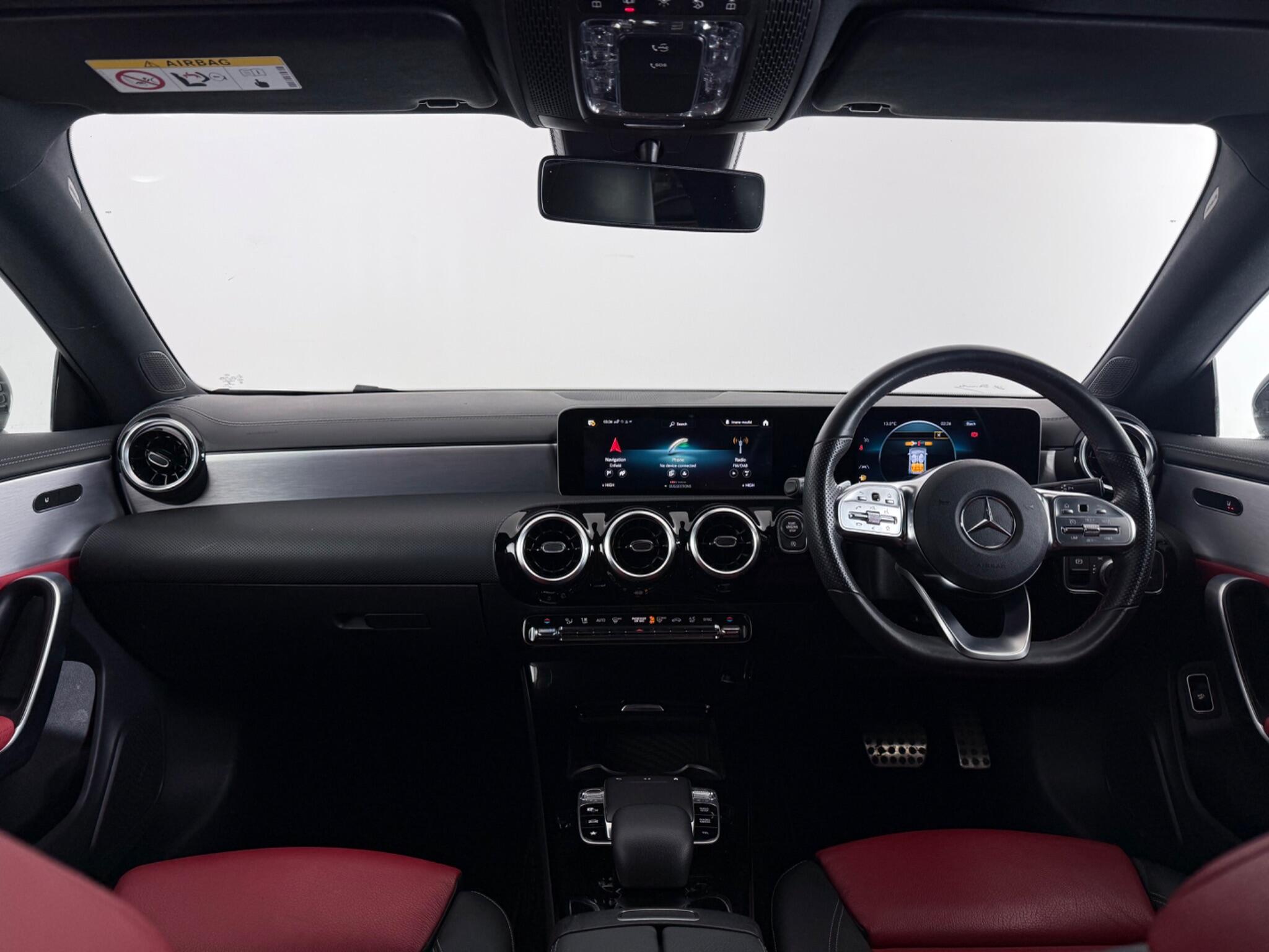 Mercedes-Benz Cla view 14