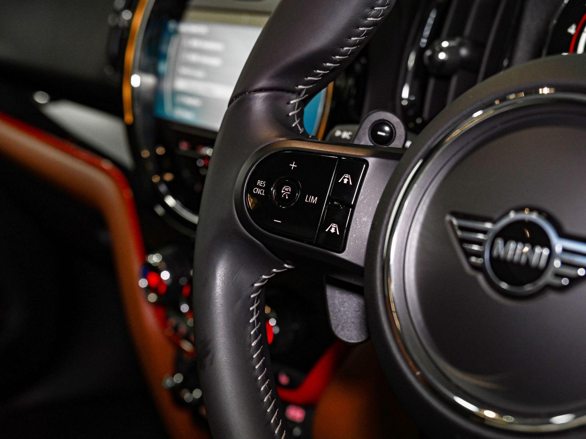 Mini Countryman view 9