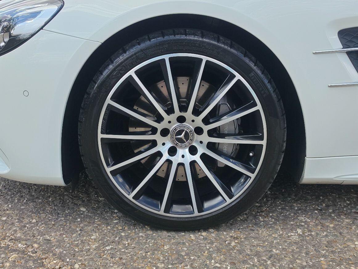 Mercedes-Benz SL view 4
