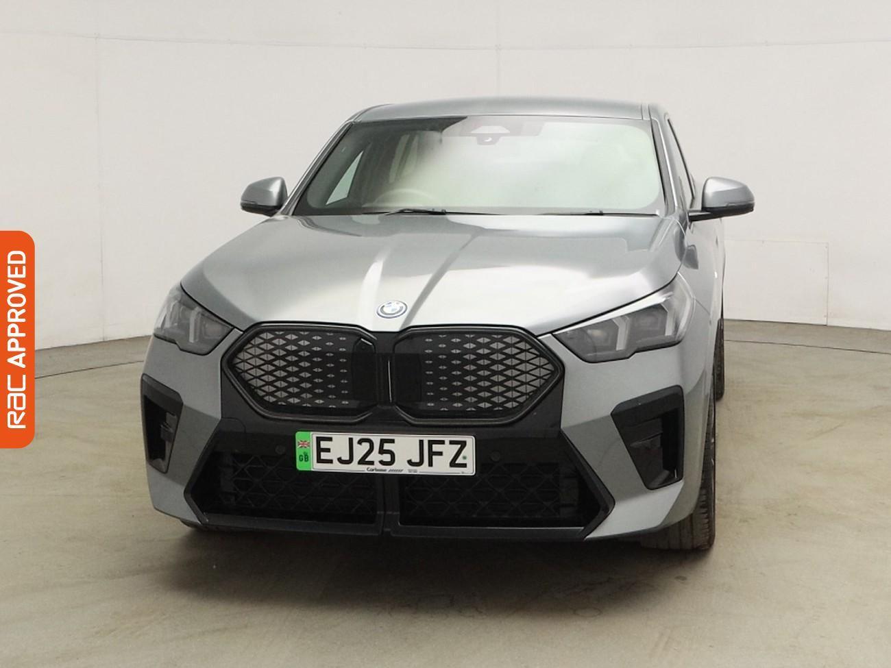 BMW Ix2 view 8