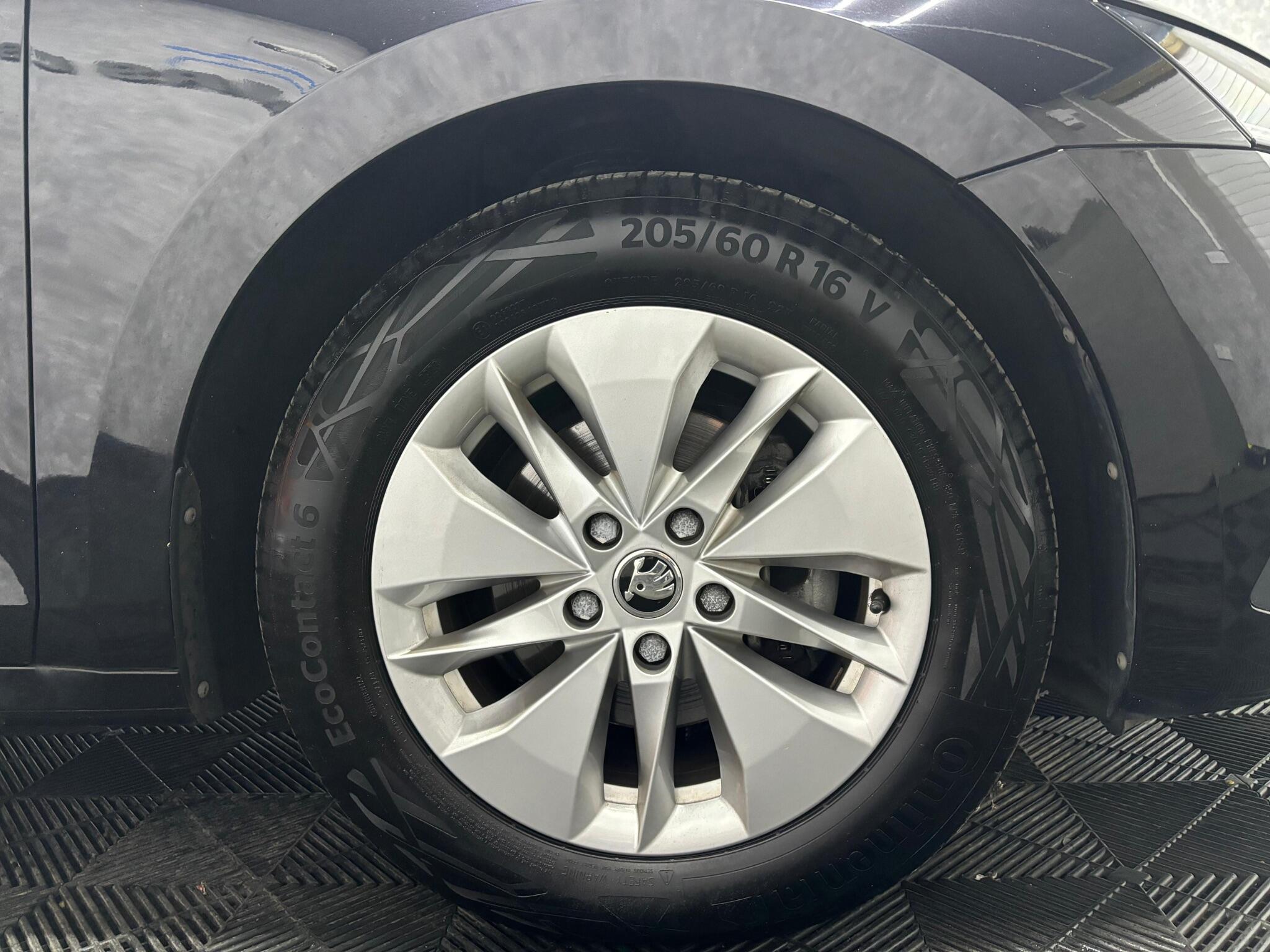 Skoda Octavia view 35