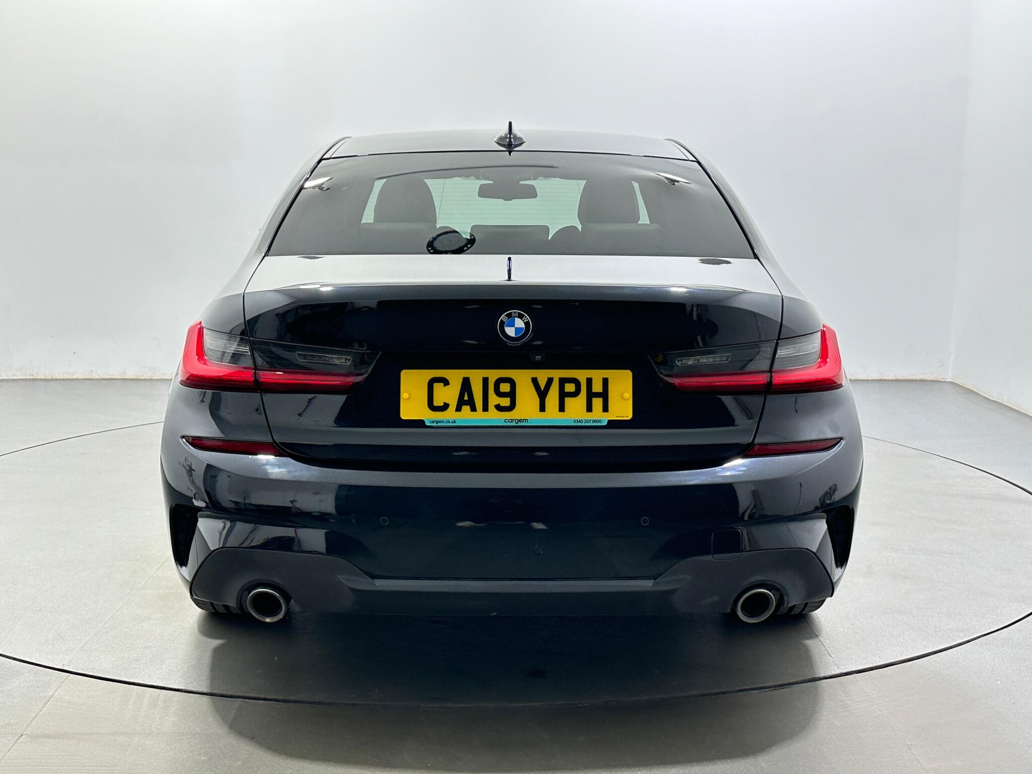 BMW 3 Series view 7