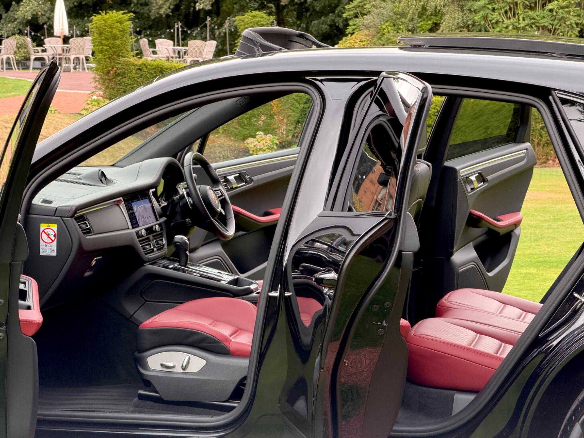 Porsche Macan view 24