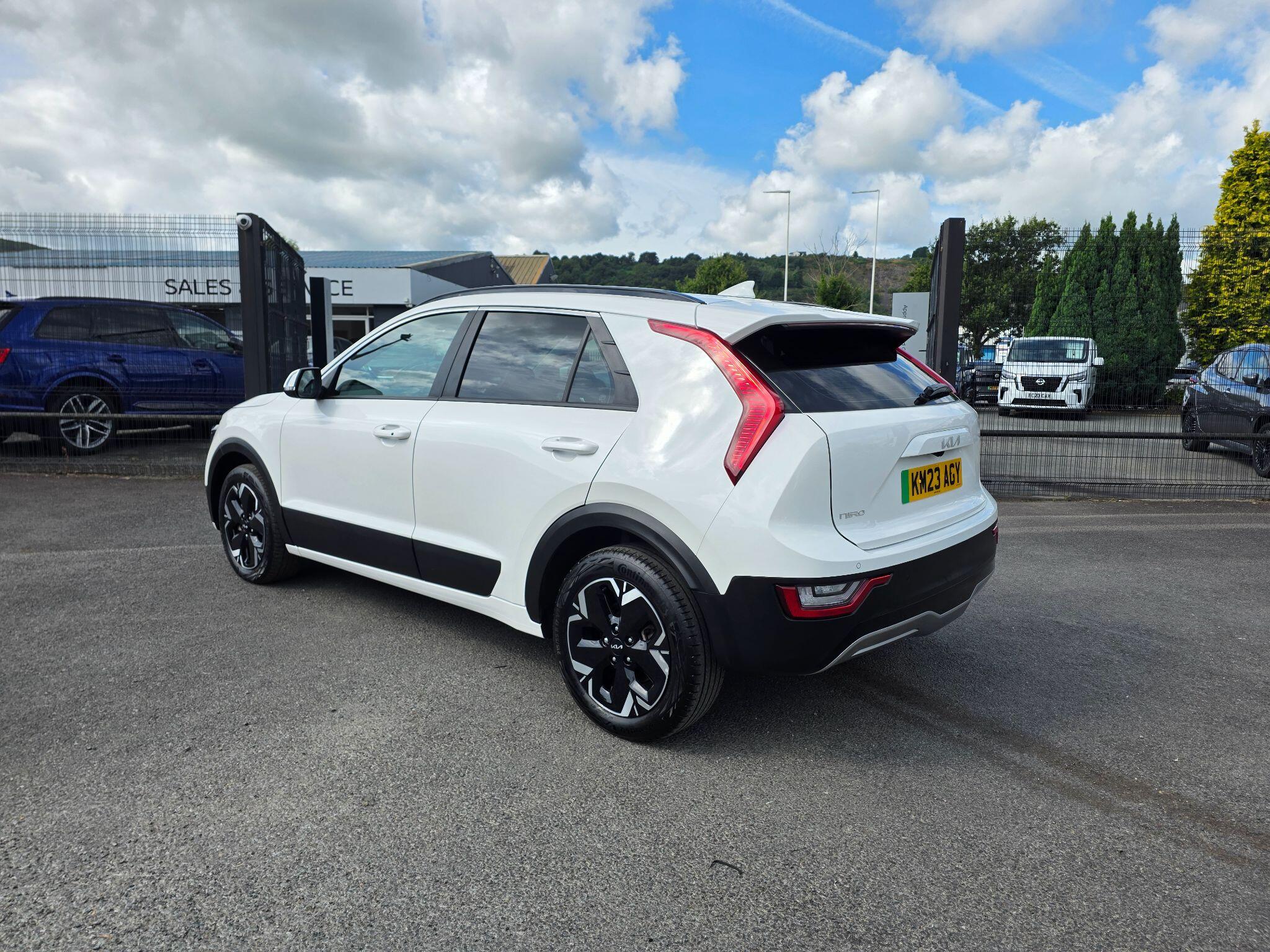 Kia Niro view 2