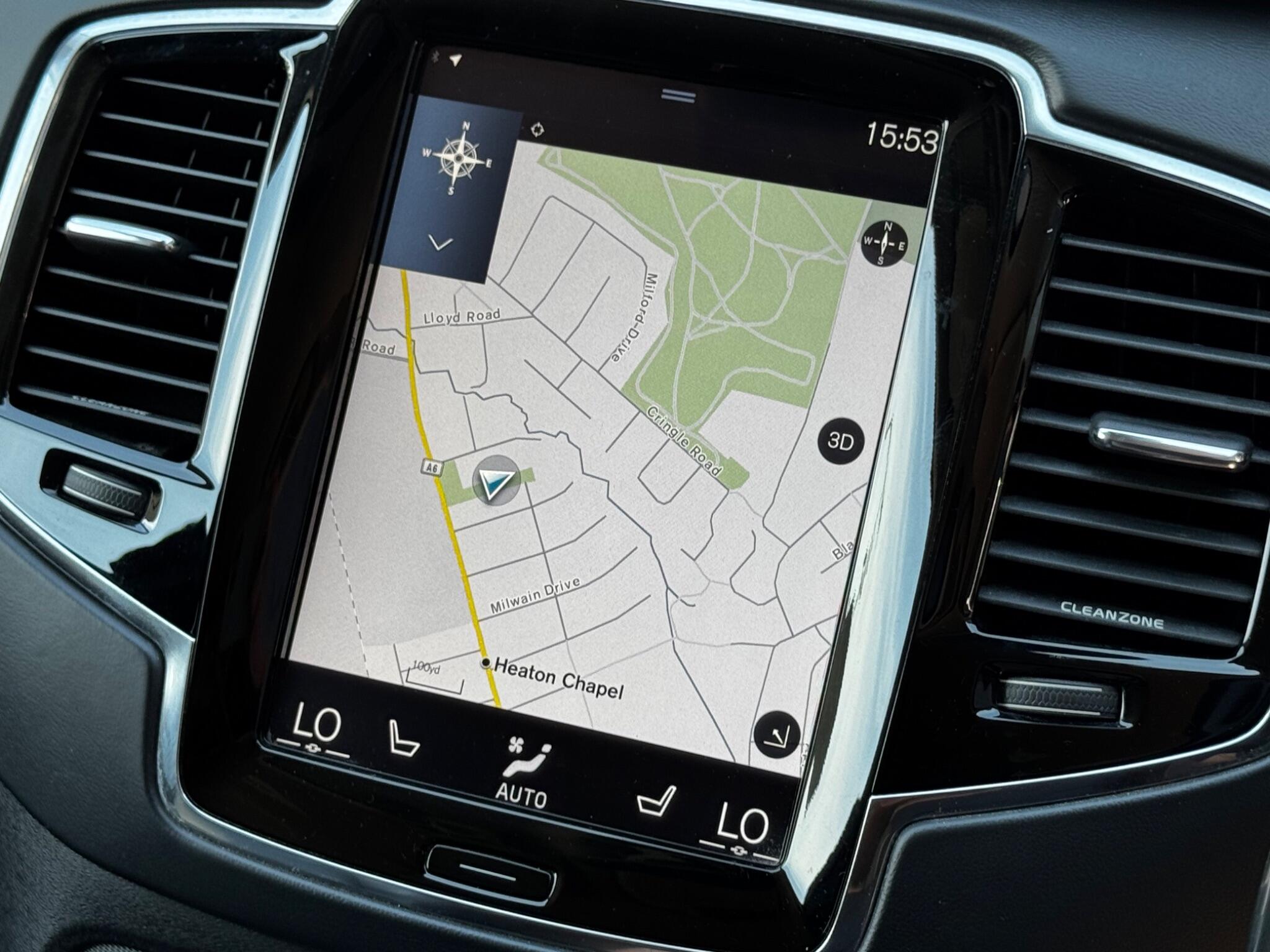 Volvo XC90 view 40