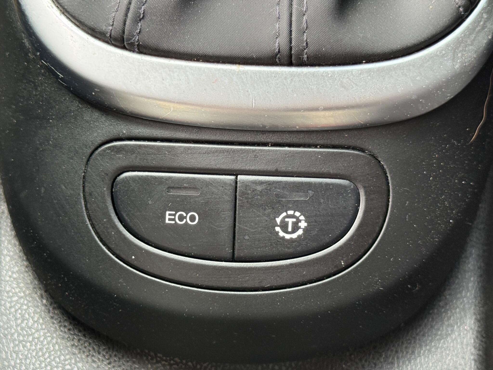 Fiat 500L - Image 56