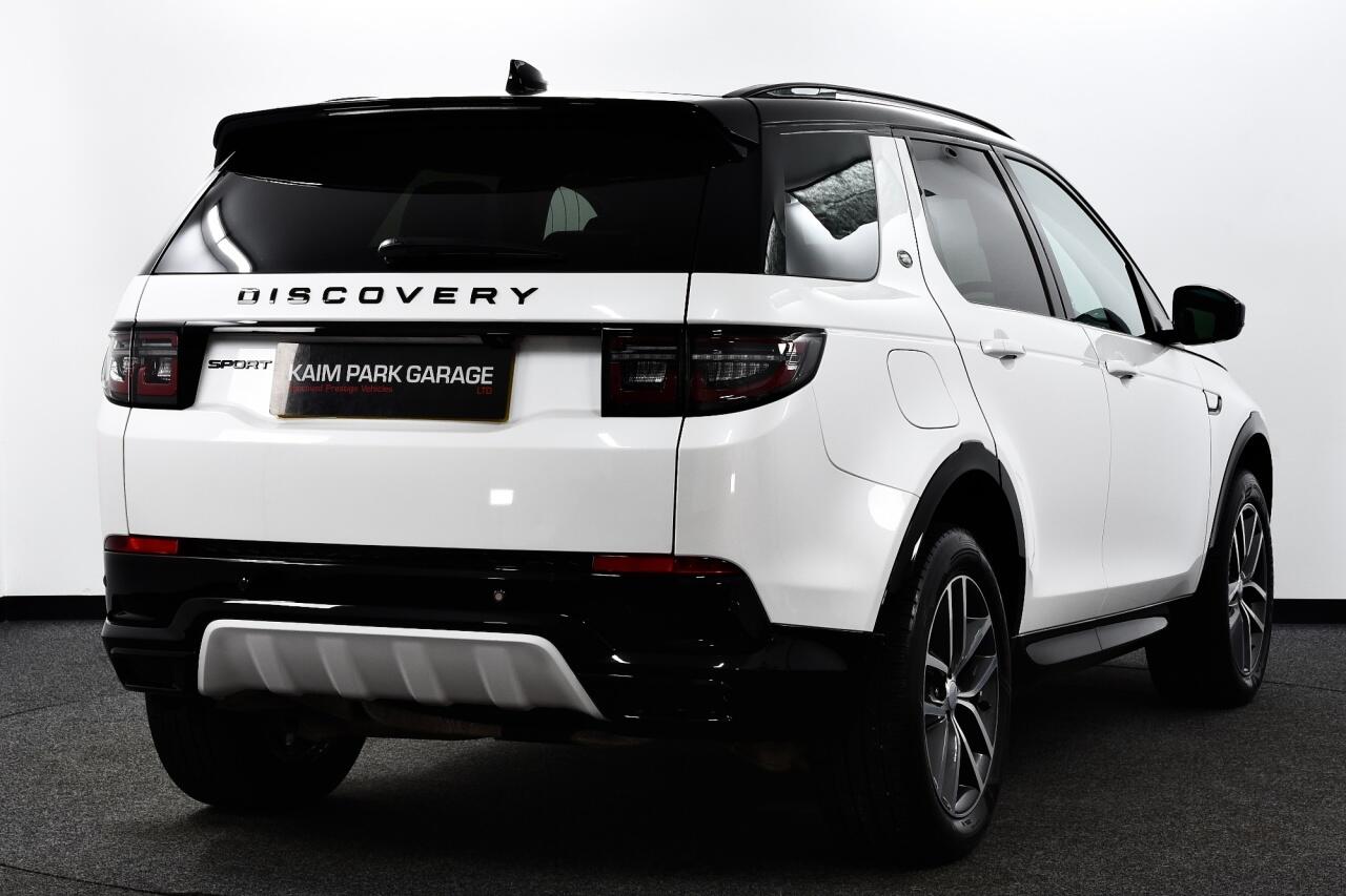 Land Rover Discovery Sport view 8