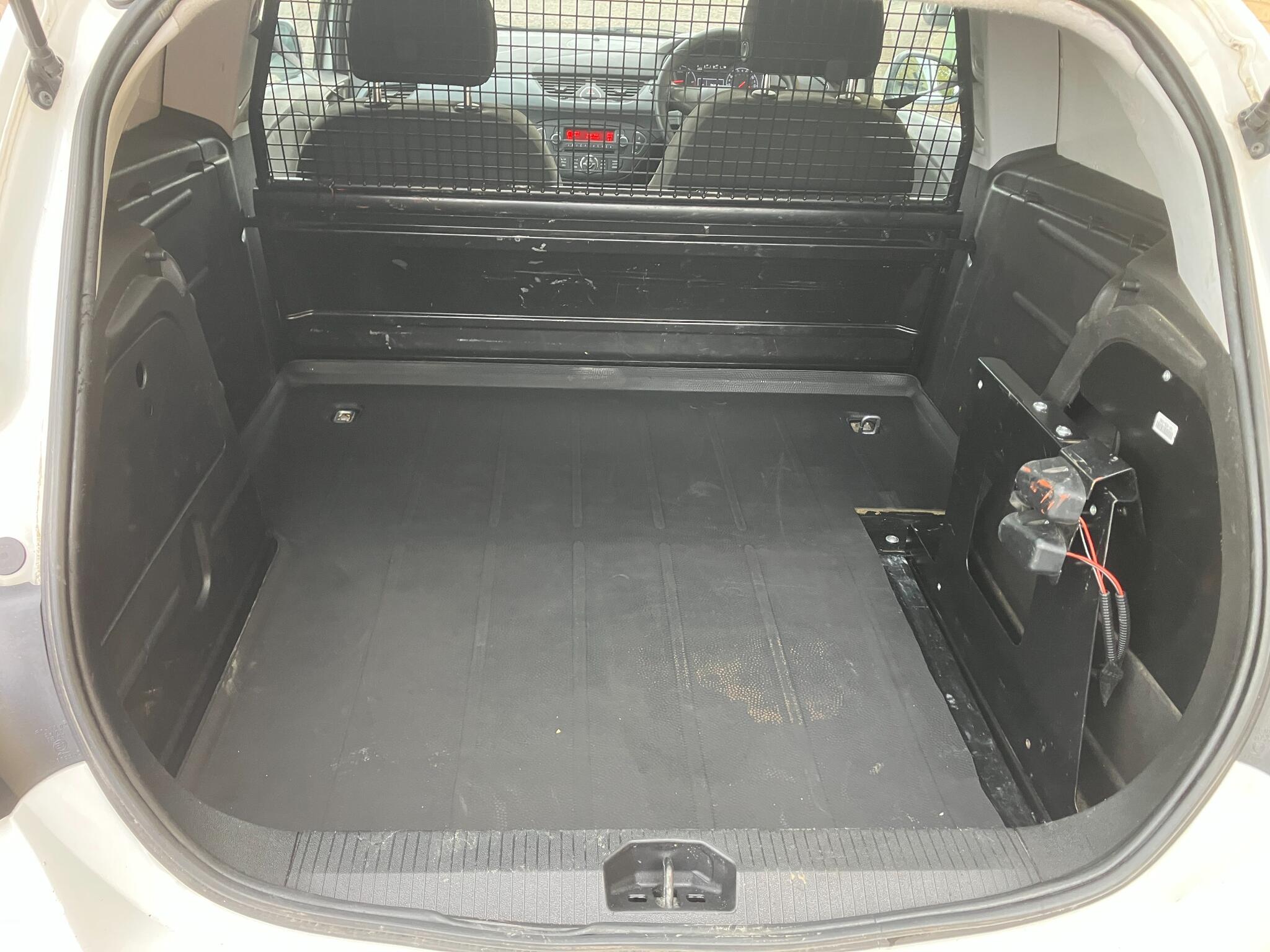Vauxhall Corsa Van view 5
