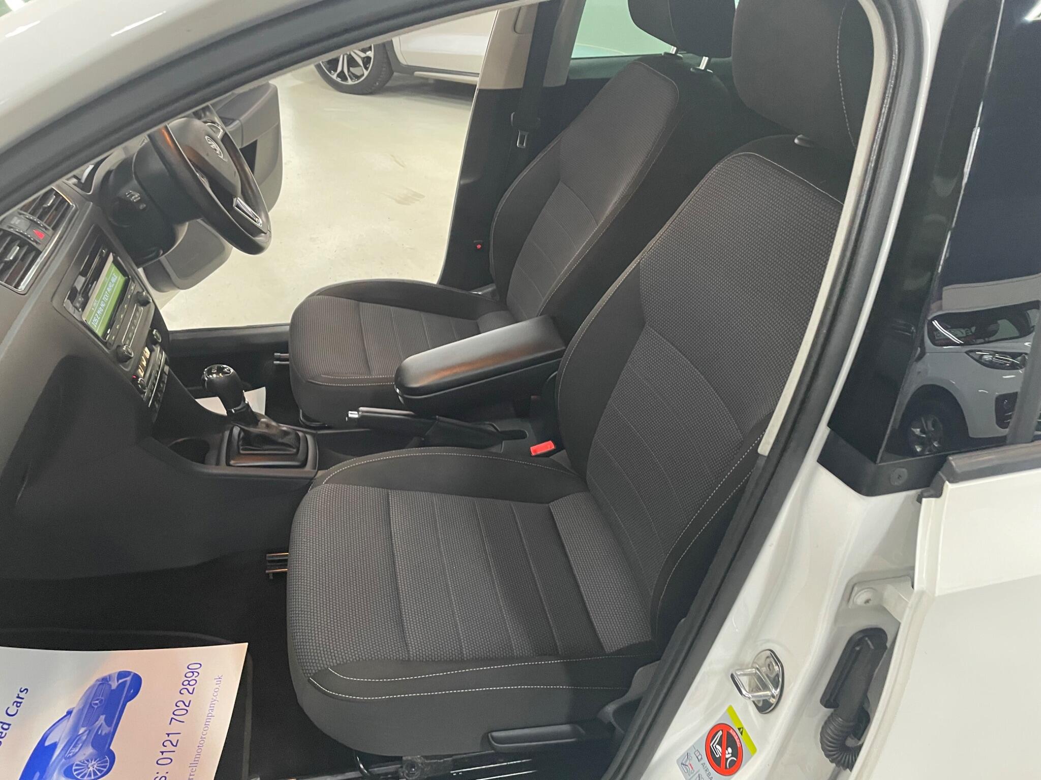 Skoda Rapid view 16