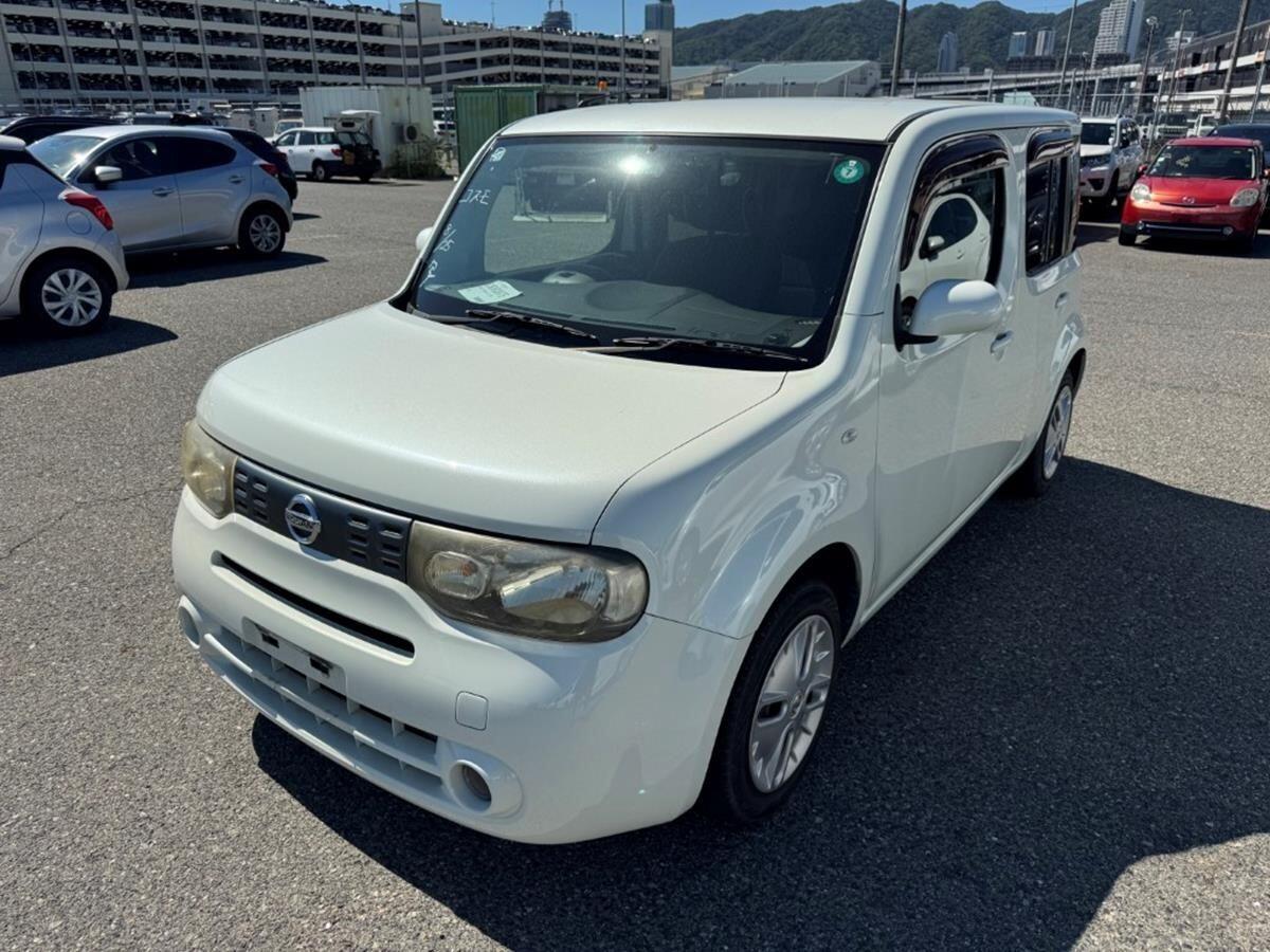 Nissan Cube view 3