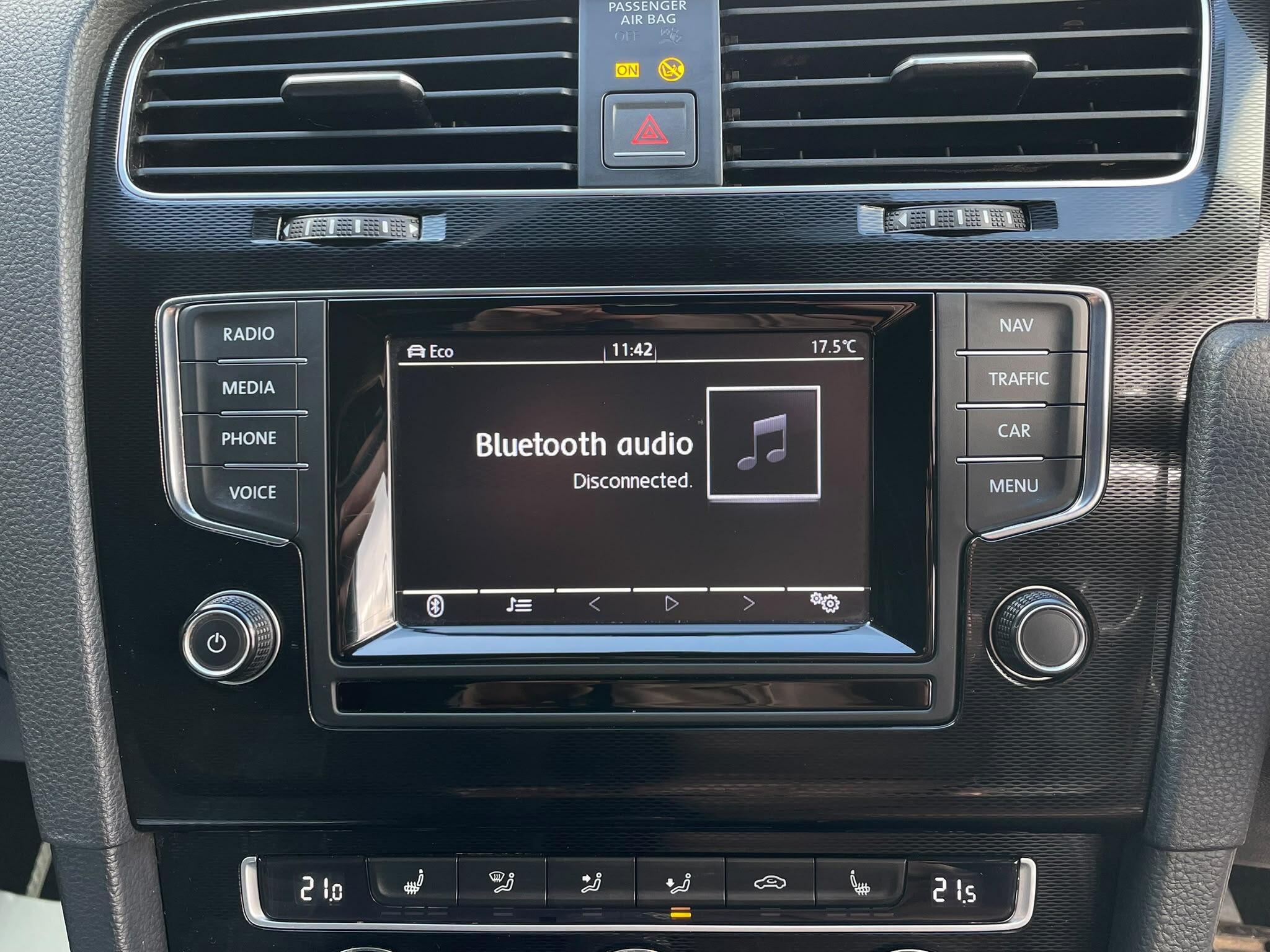 Volkswagen Golf view 28