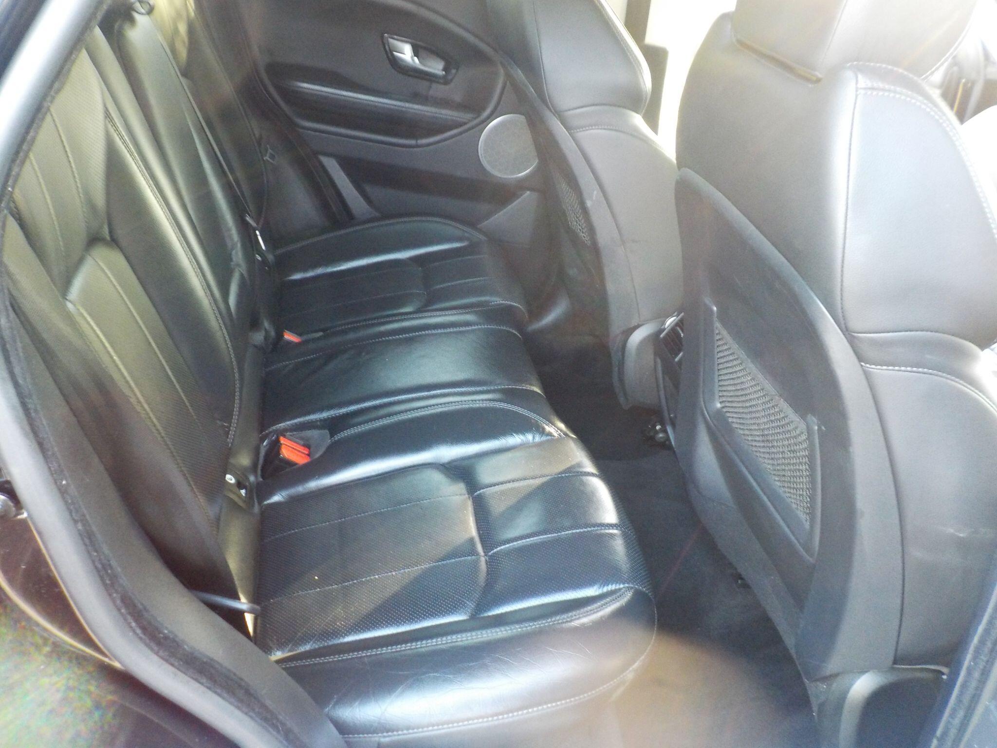 Land Rover Range Rover Evoque 2.0 eD4 SE Tech FWD Euro 6 (s/s) 5dr