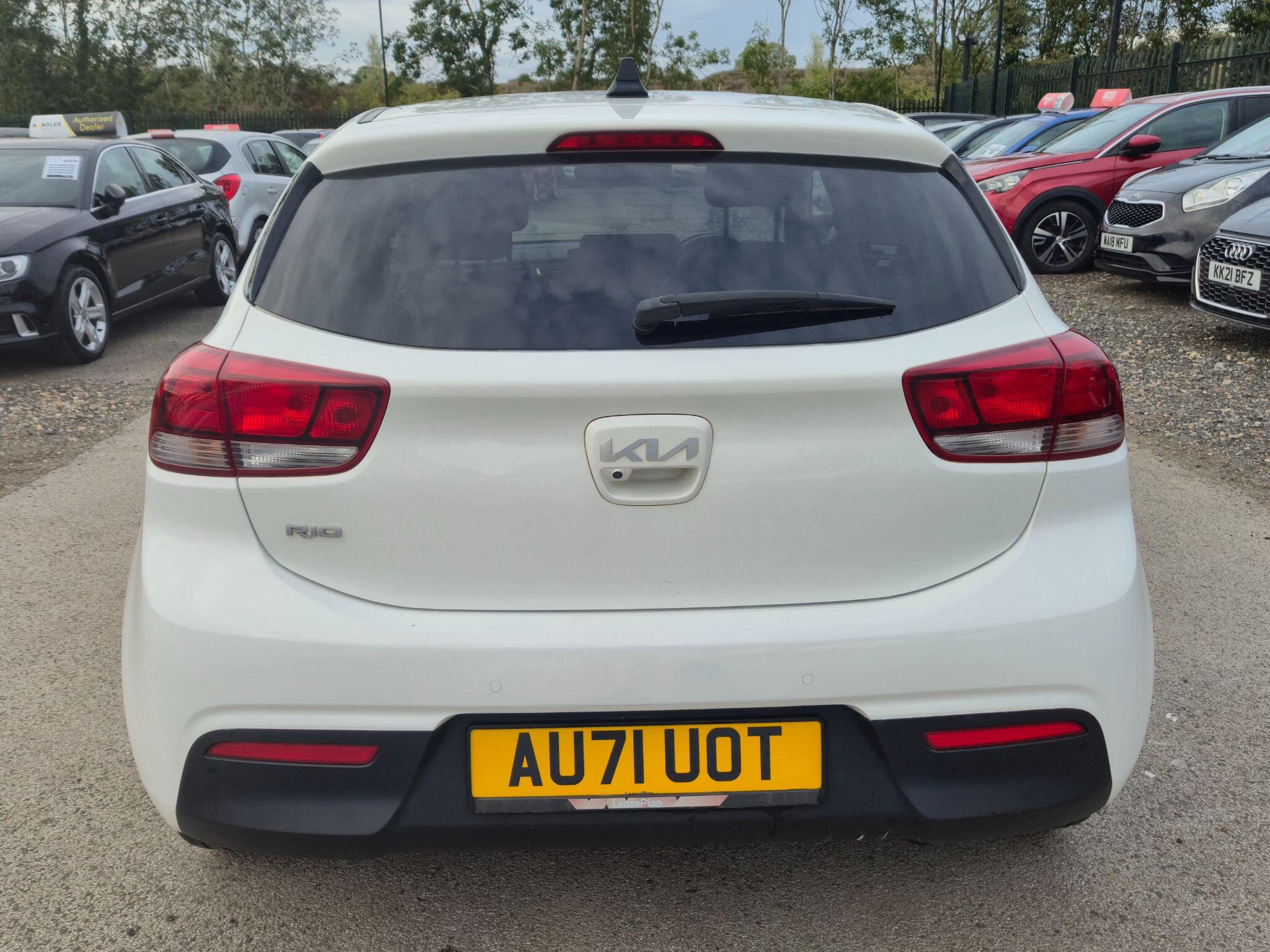 Kia Rio view 15
