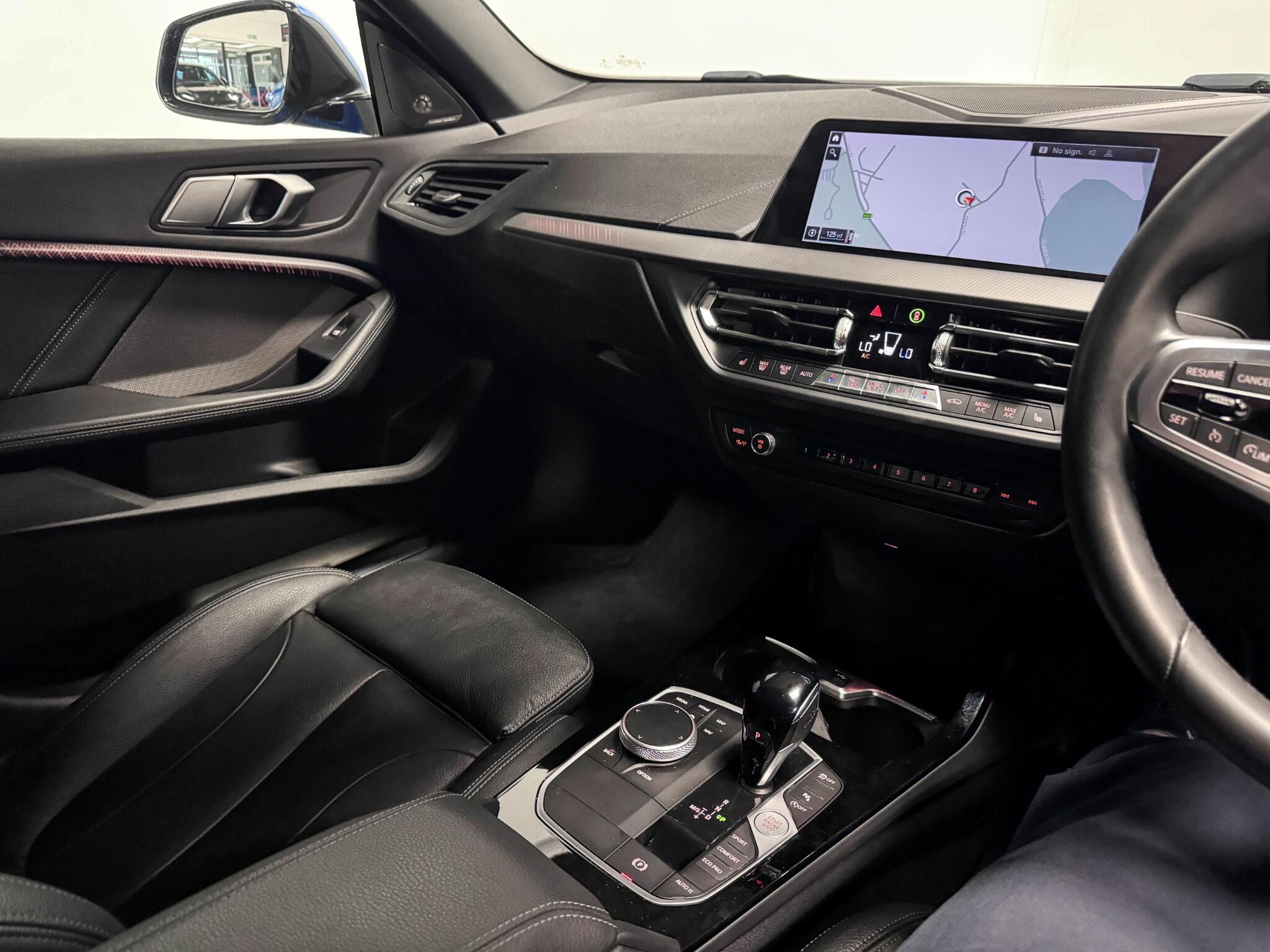 BMW 2 Series view 31