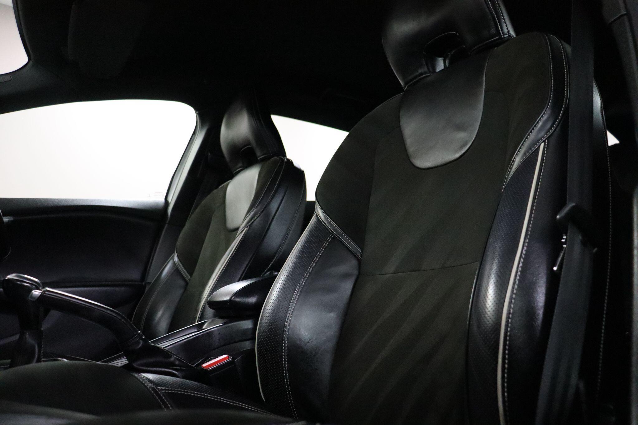 Volvo V40 view 35
