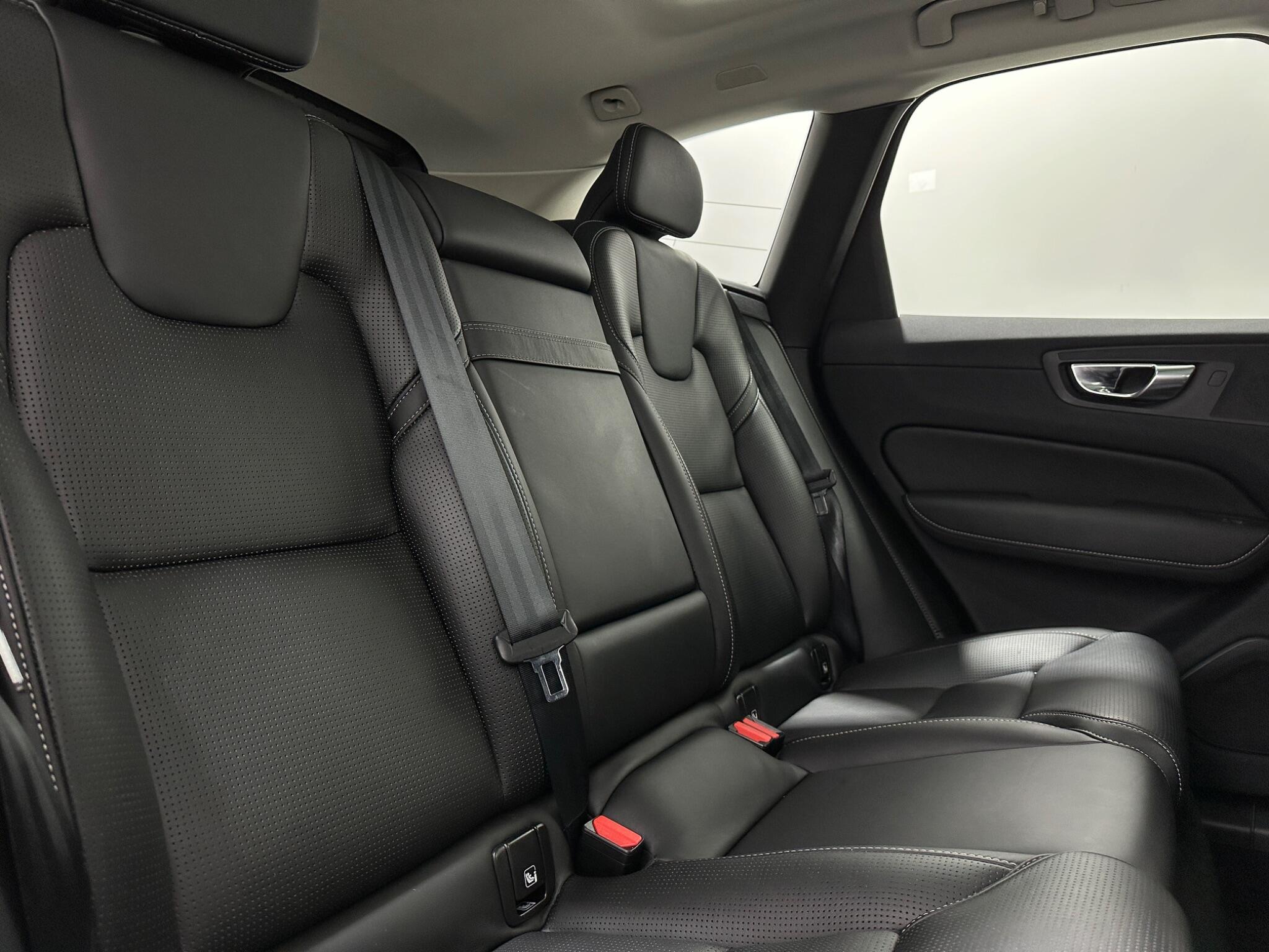 Volvo XC60 view 42