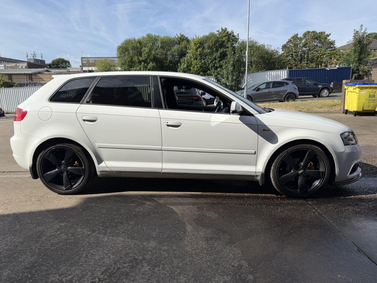 Audi A3 view 8