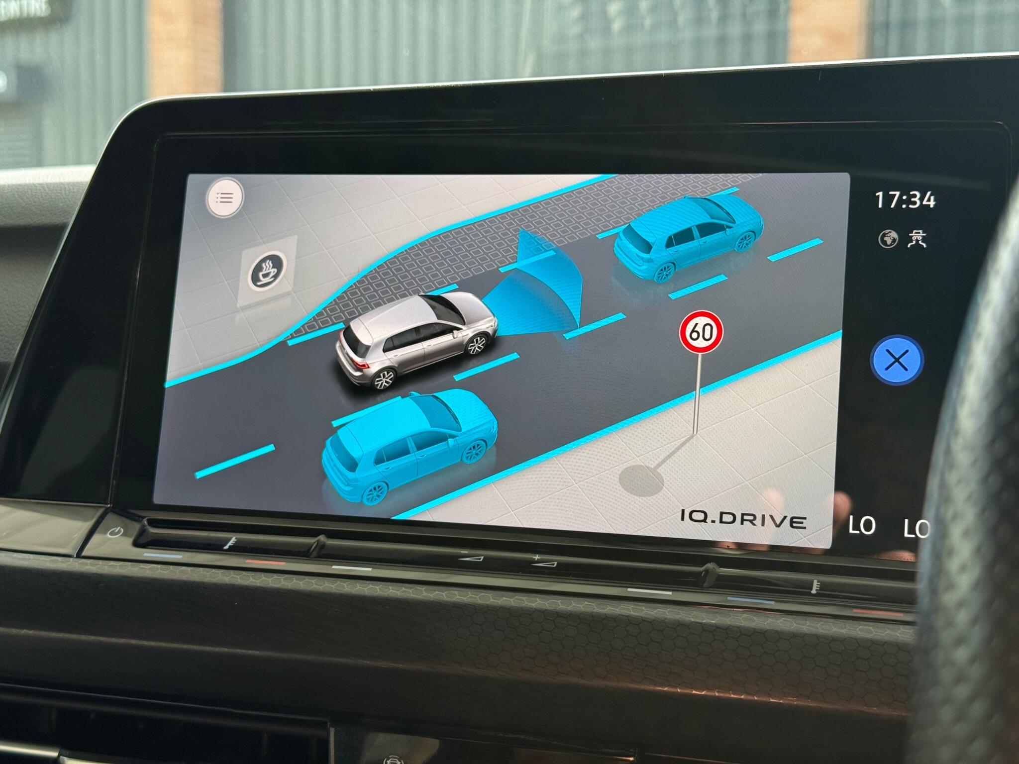 Volkswagen Golf view 21