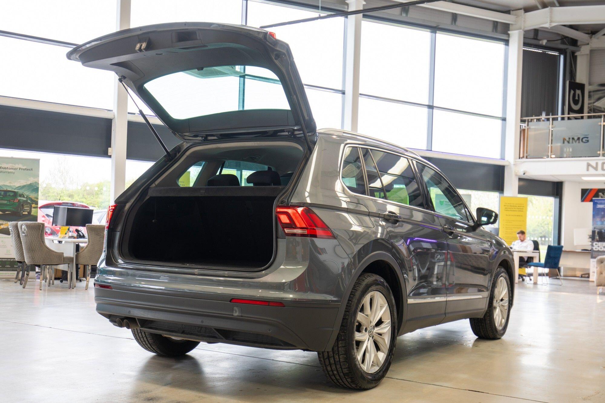 Volkswagen Tiguan view 27
