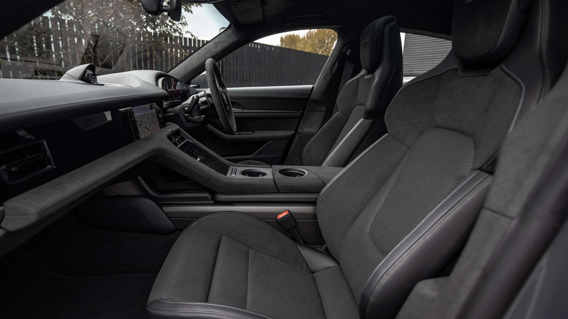 Porsche Taycan view 13