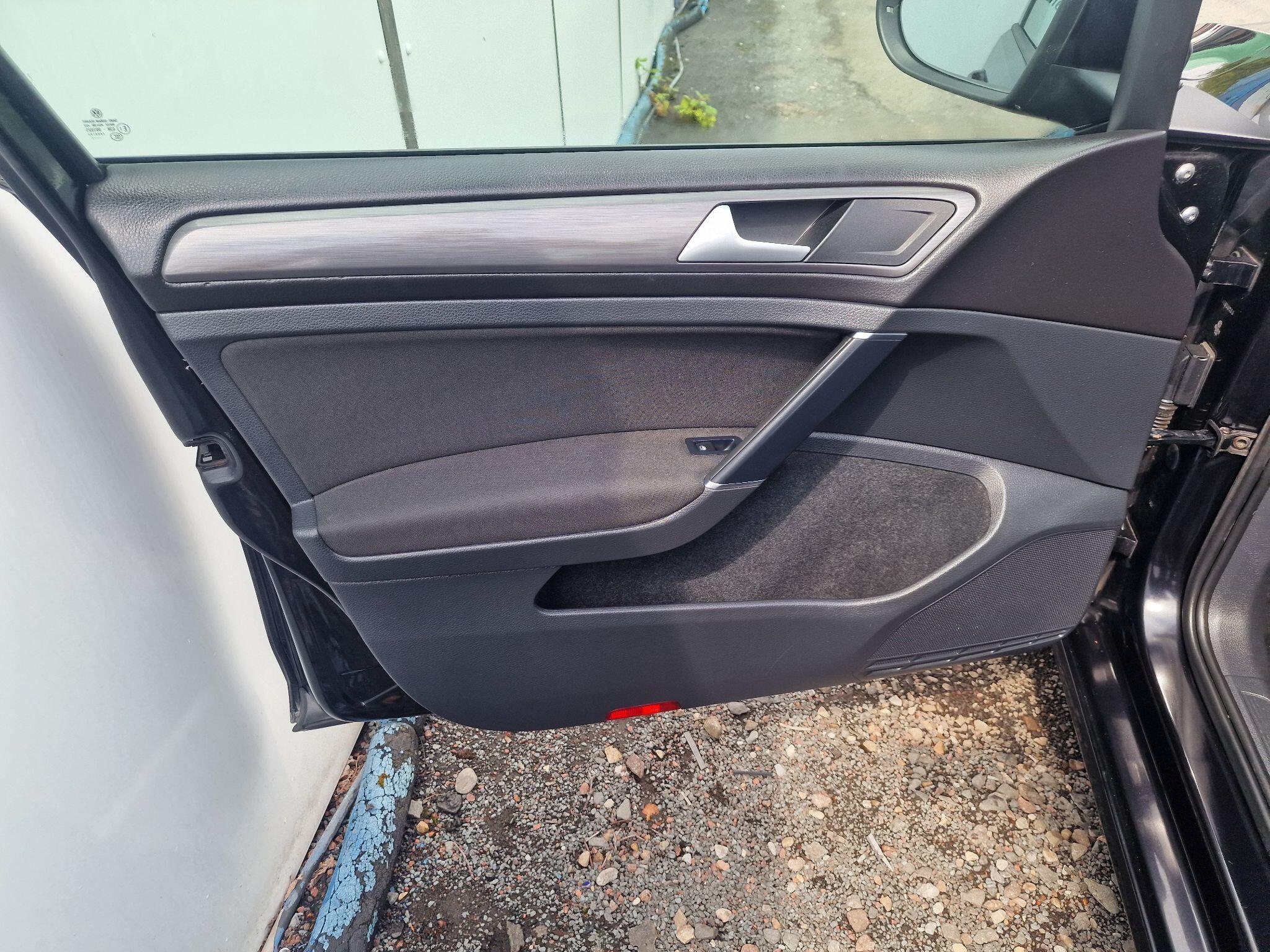 Volkswagen Golf view 39