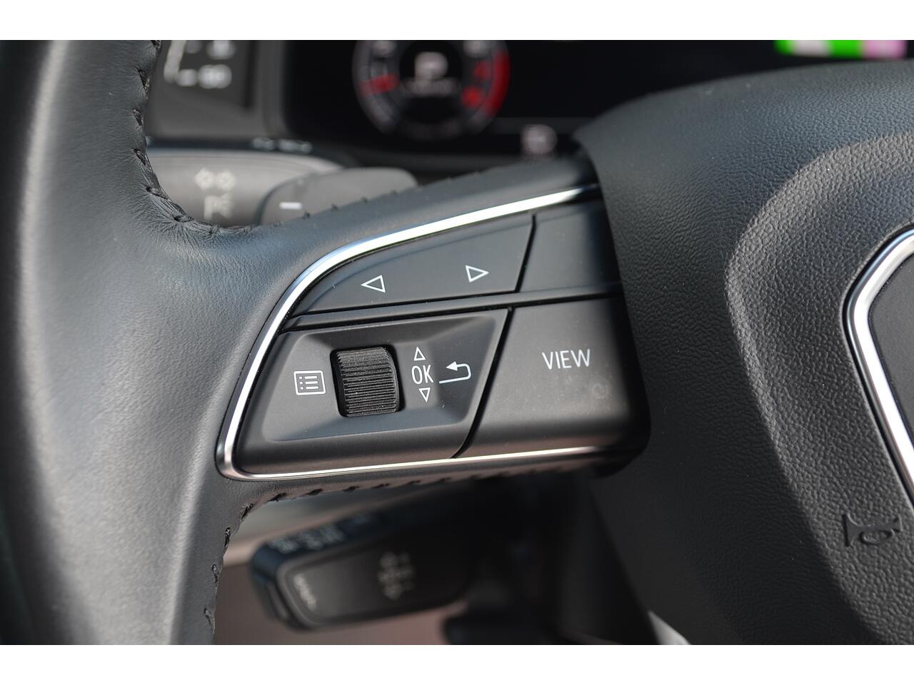 Audi Q7 view 25