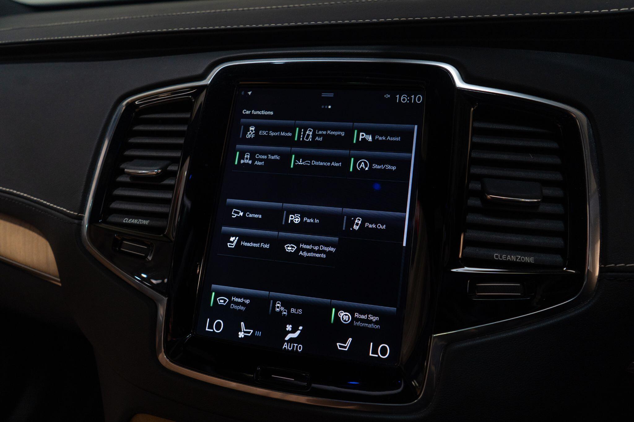 Volvo XC90 view 27