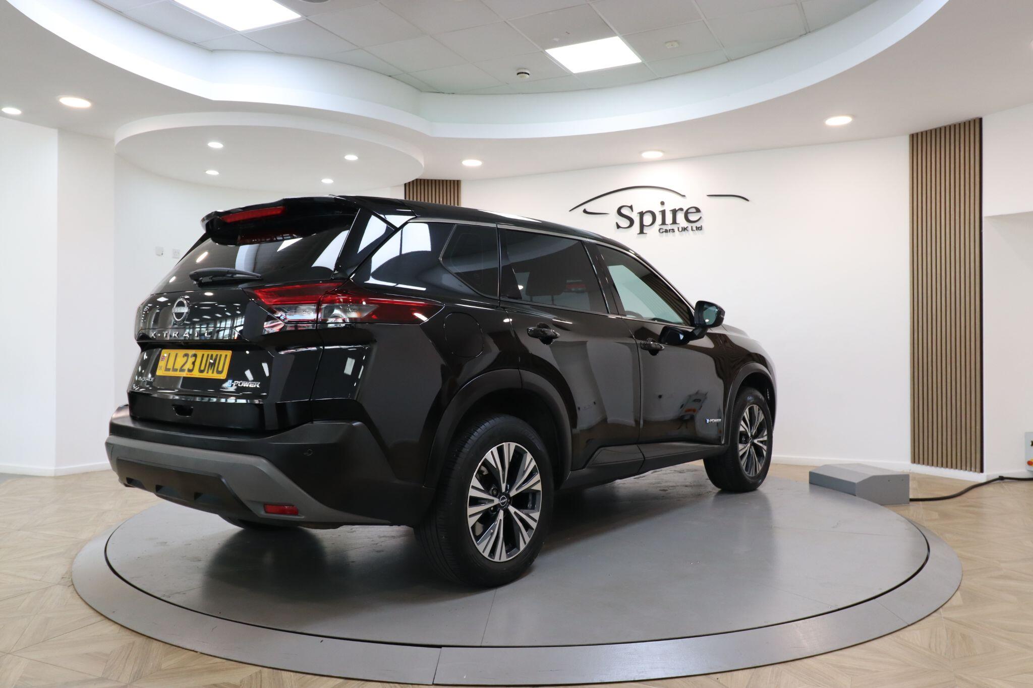 Nissan X-Trail view 6