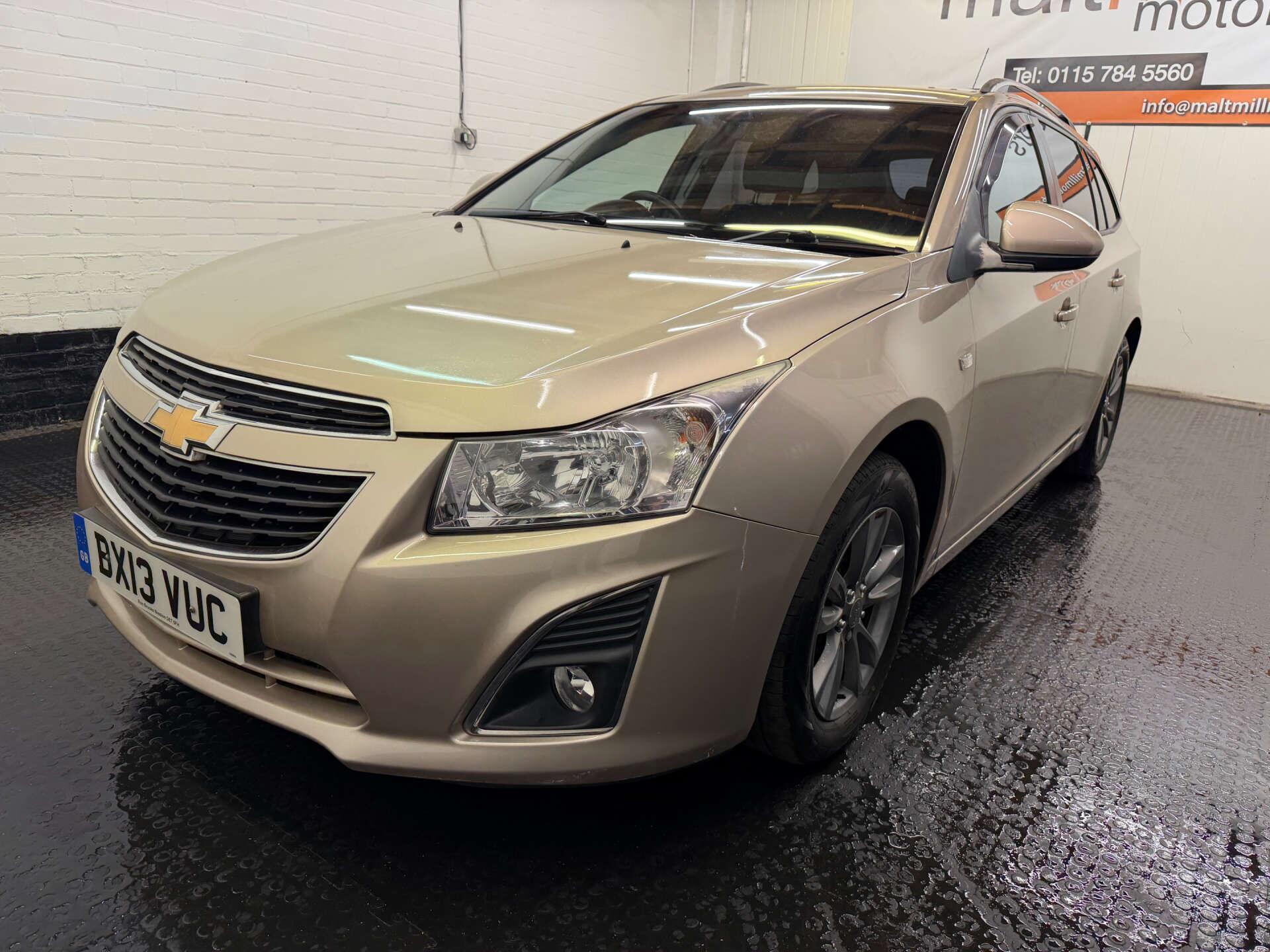 Chevrolet Cruze view 5