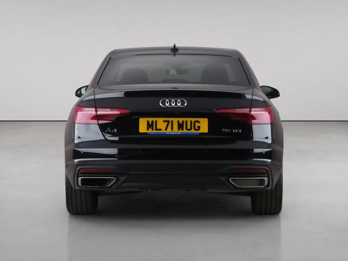 Audi A4 view 7