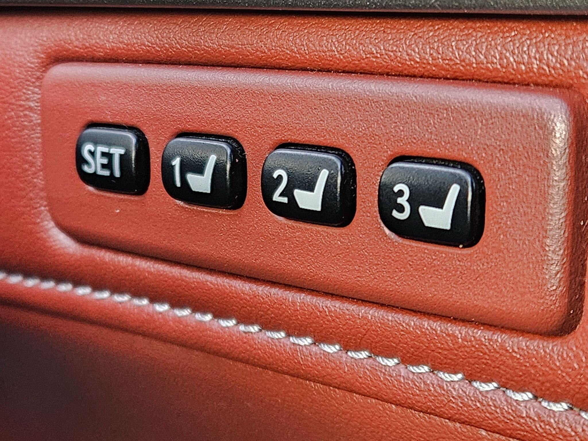 Lexus GS view 29