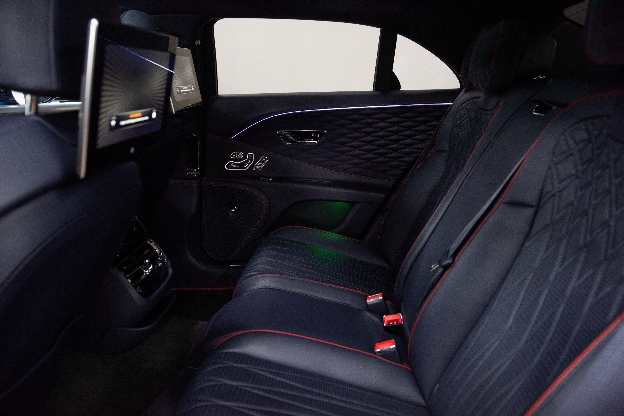 Bentley Flying Spur view 42