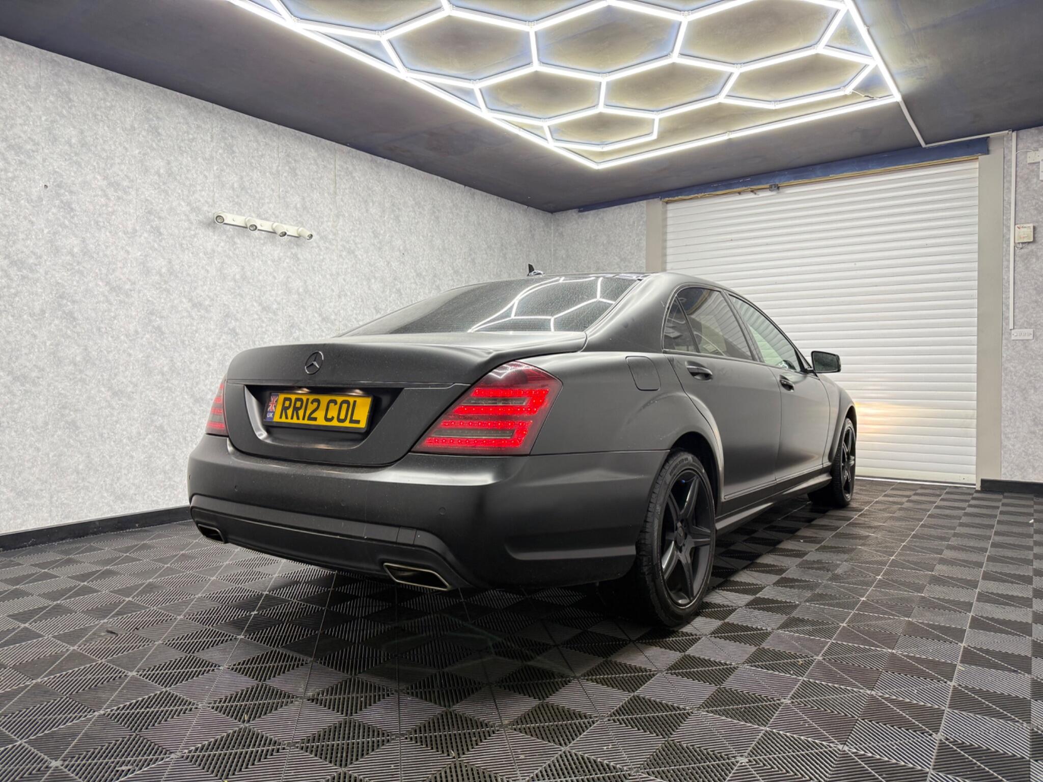 Mercedes-Benz S Class view 4
