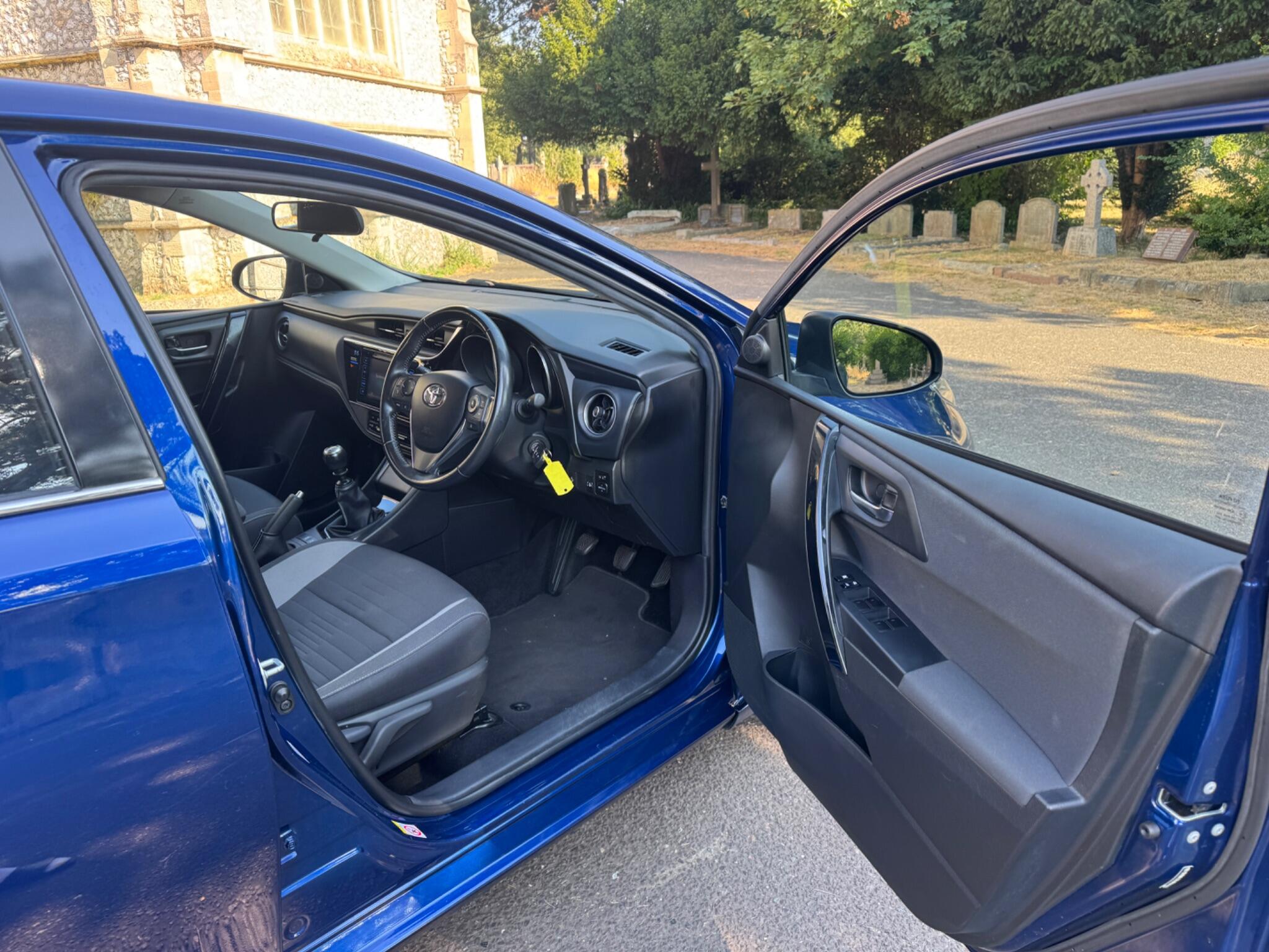 Toyota Auris view 26