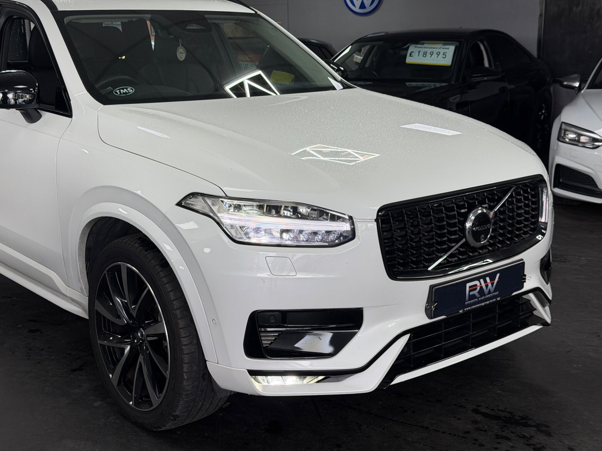 Volvo XC90 view 40