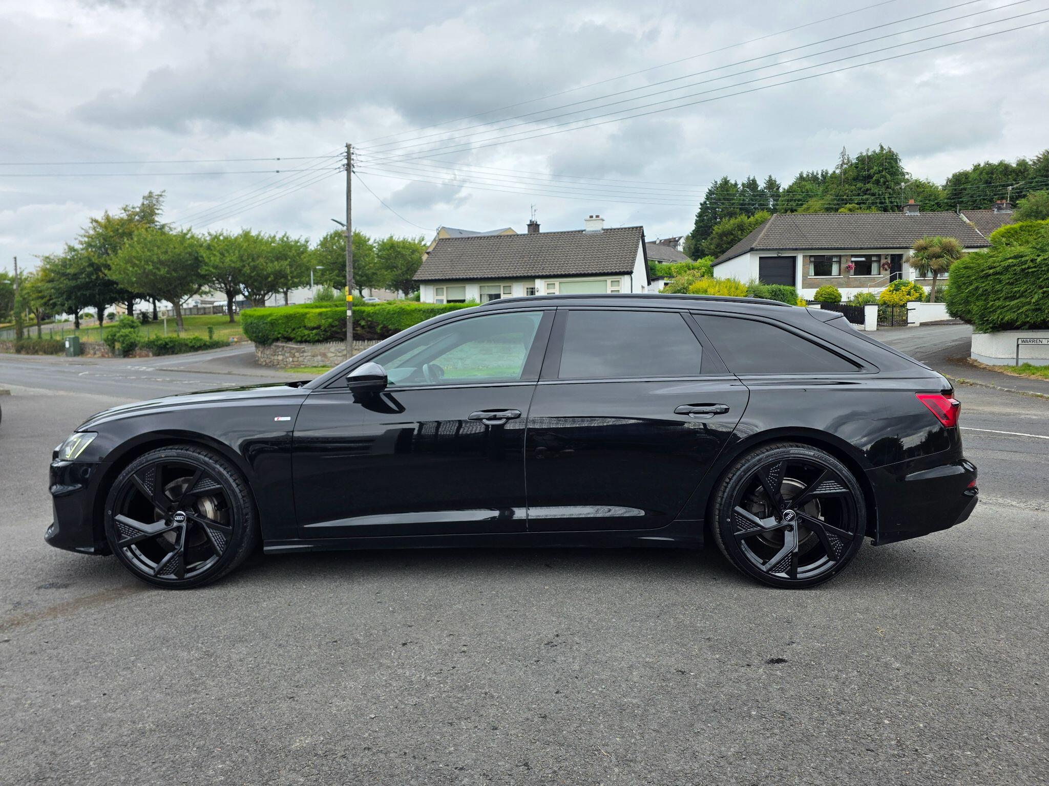 Audi A6 Avant view 6