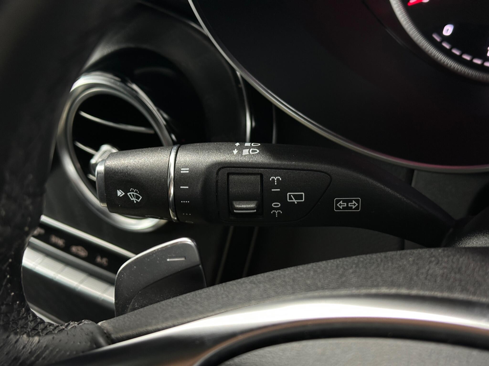 Mercedes-Benz GLC view 14