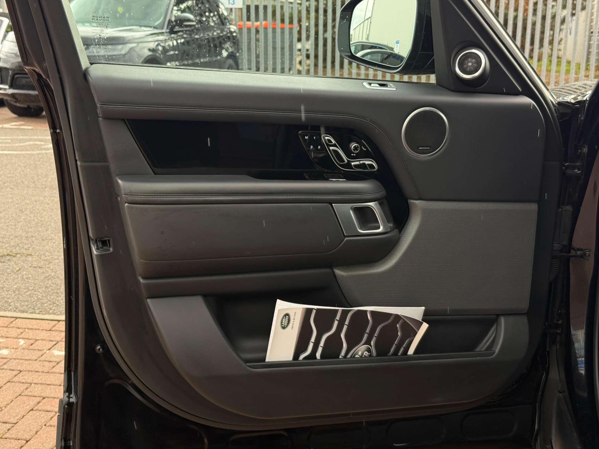 Land Rover Range Rover view 45
