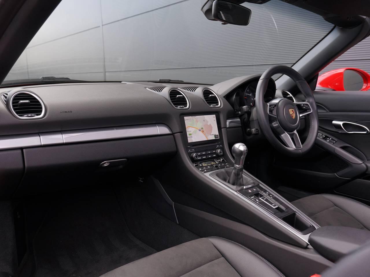 Porsche Boxster view 9