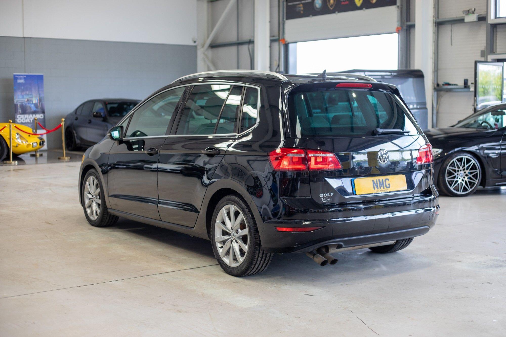 Volkswagen Golf Sportsvan view 4