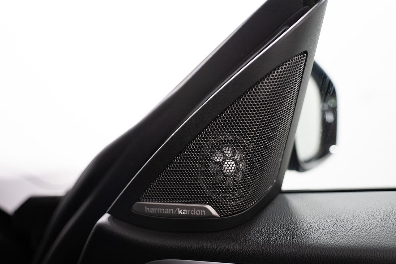 BMW I4 view 28