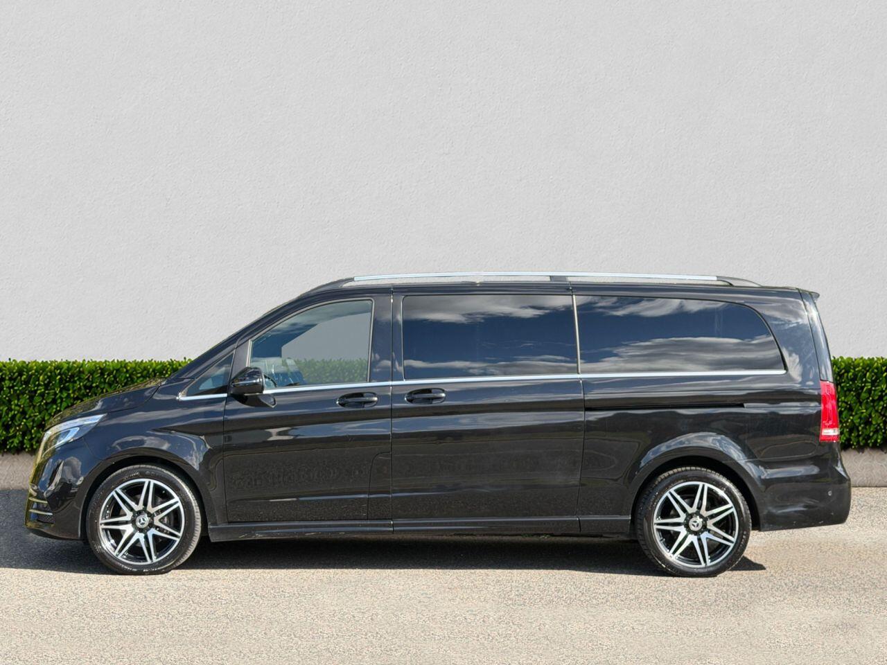 Mercedes-Benz V-Class view 4